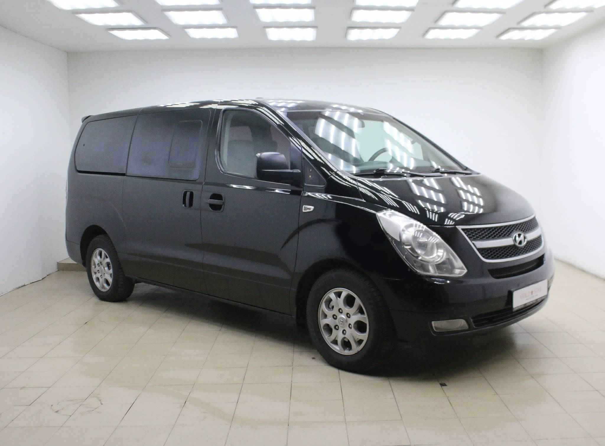 Hyundai Grand Starex, I