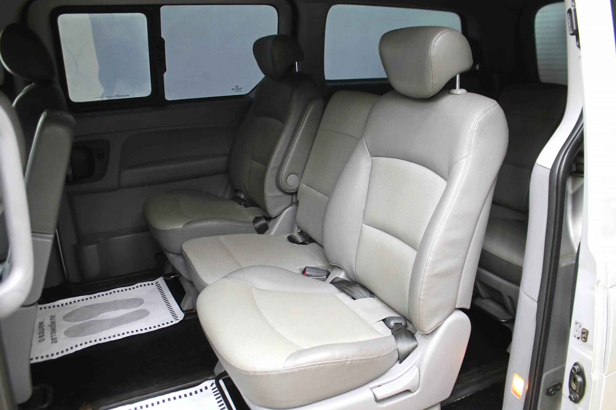 Hyundai Grand Starex, I