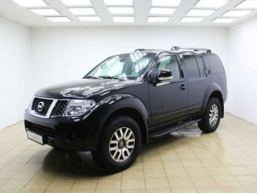 Nissan Pathfinder, III