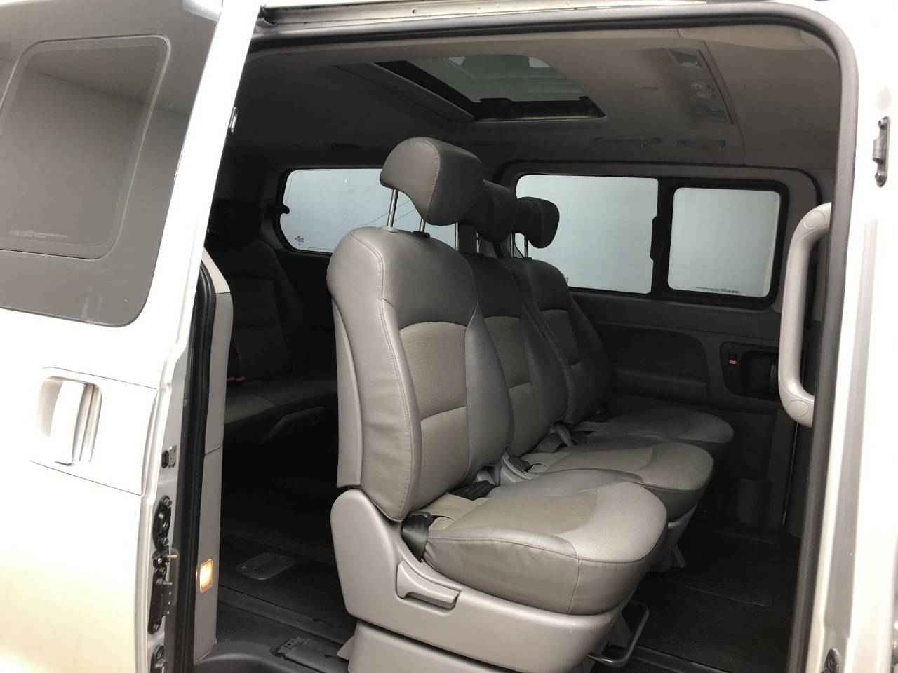 Hyundai Grand Starex, I