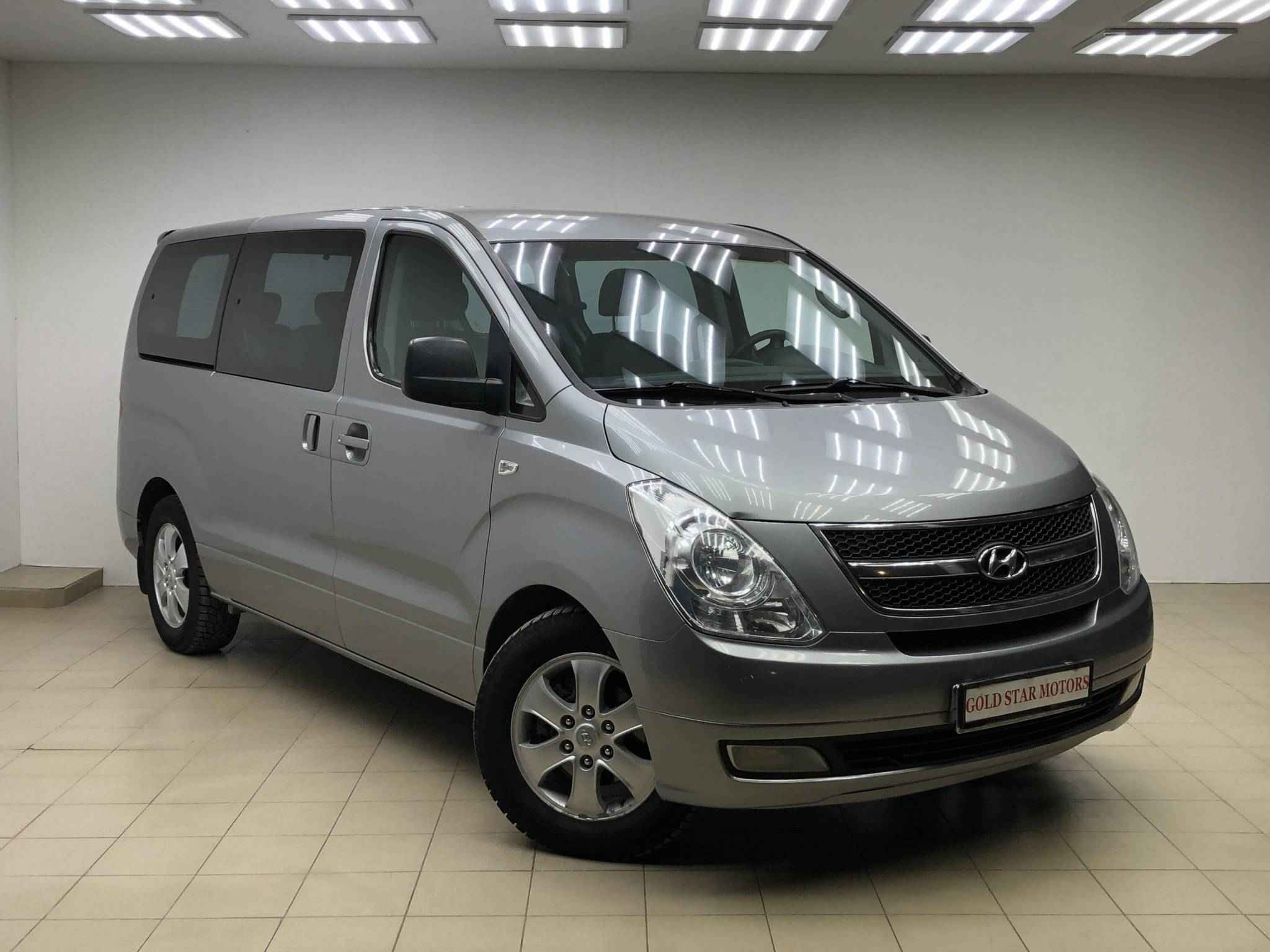 Hyundai Grand Starex, I