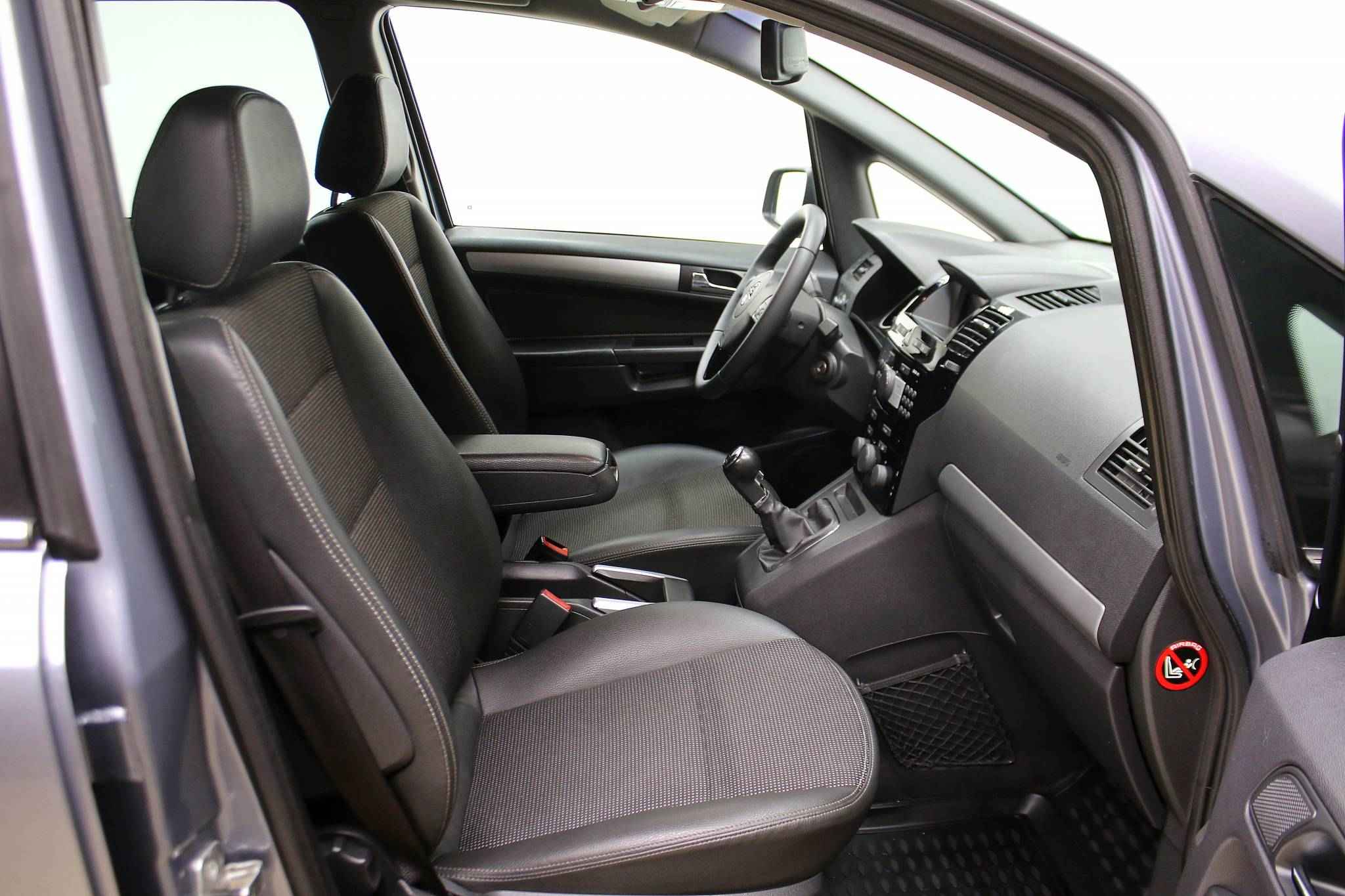 Opel Zafira, B Рестайлинг