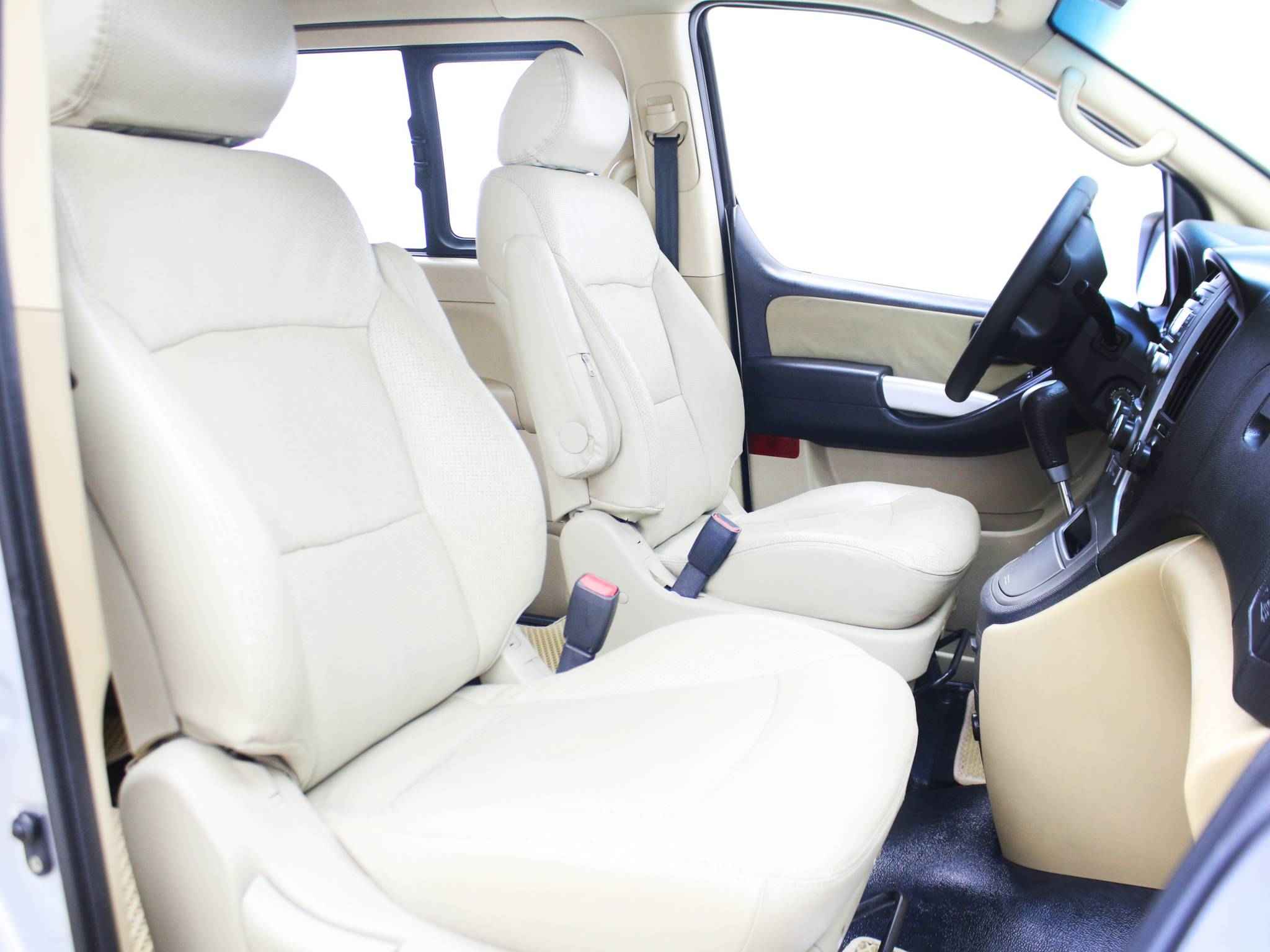 Hyundai Grand Starex, I