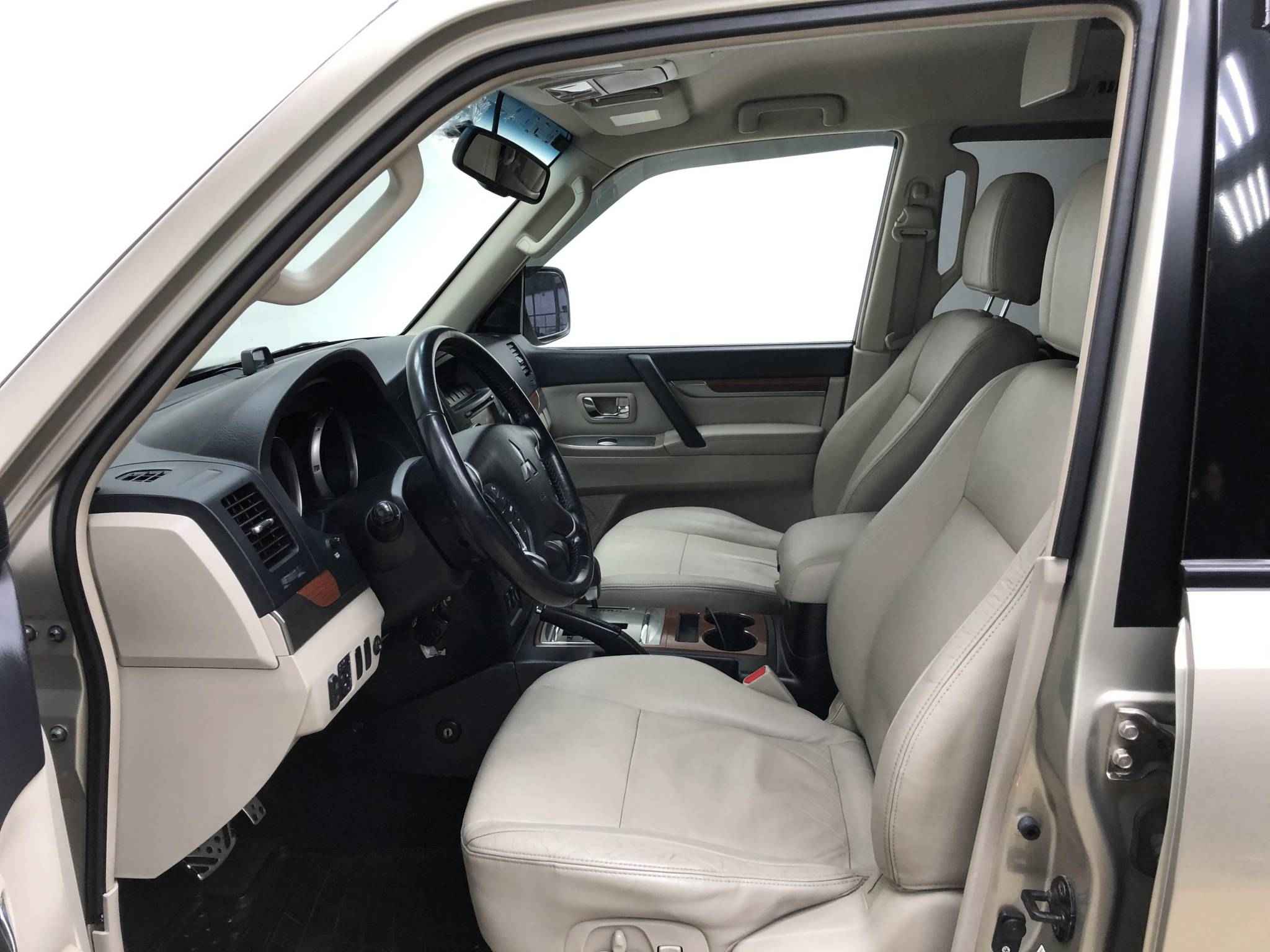 Mitsubishi Pajero, IV