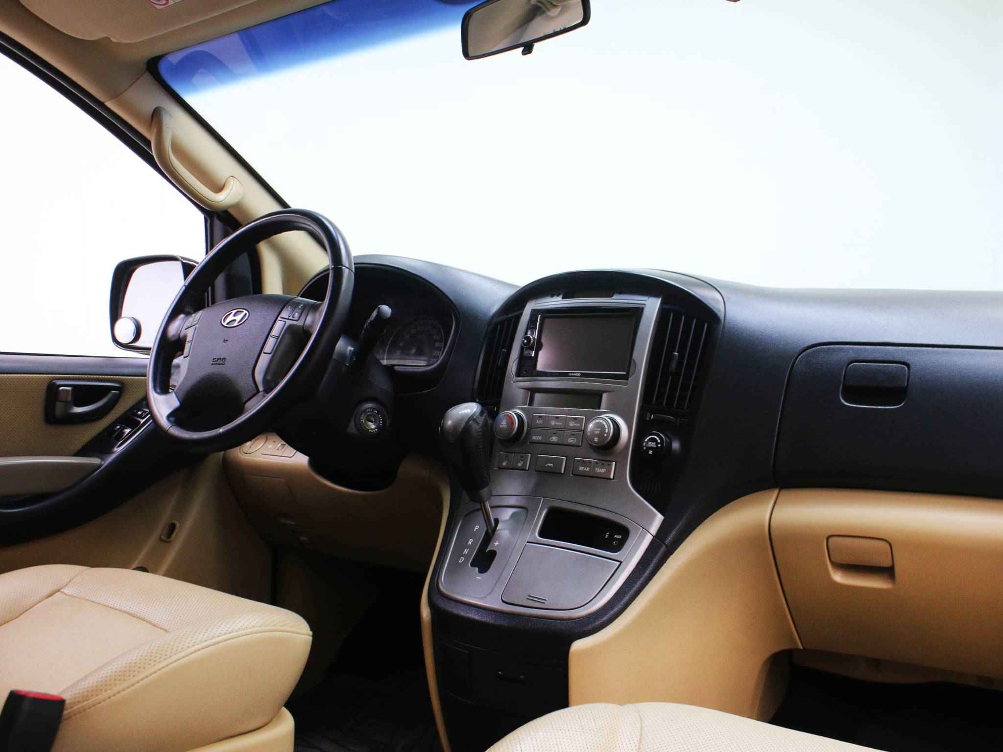 Hyundai Grand Starex, I