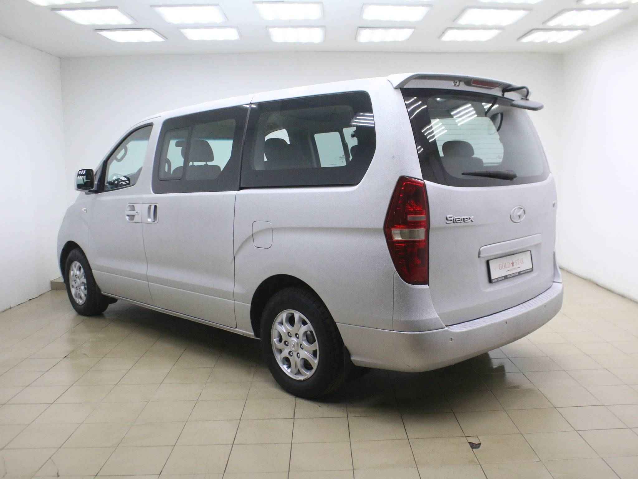 Hyundai Grand Starex, I