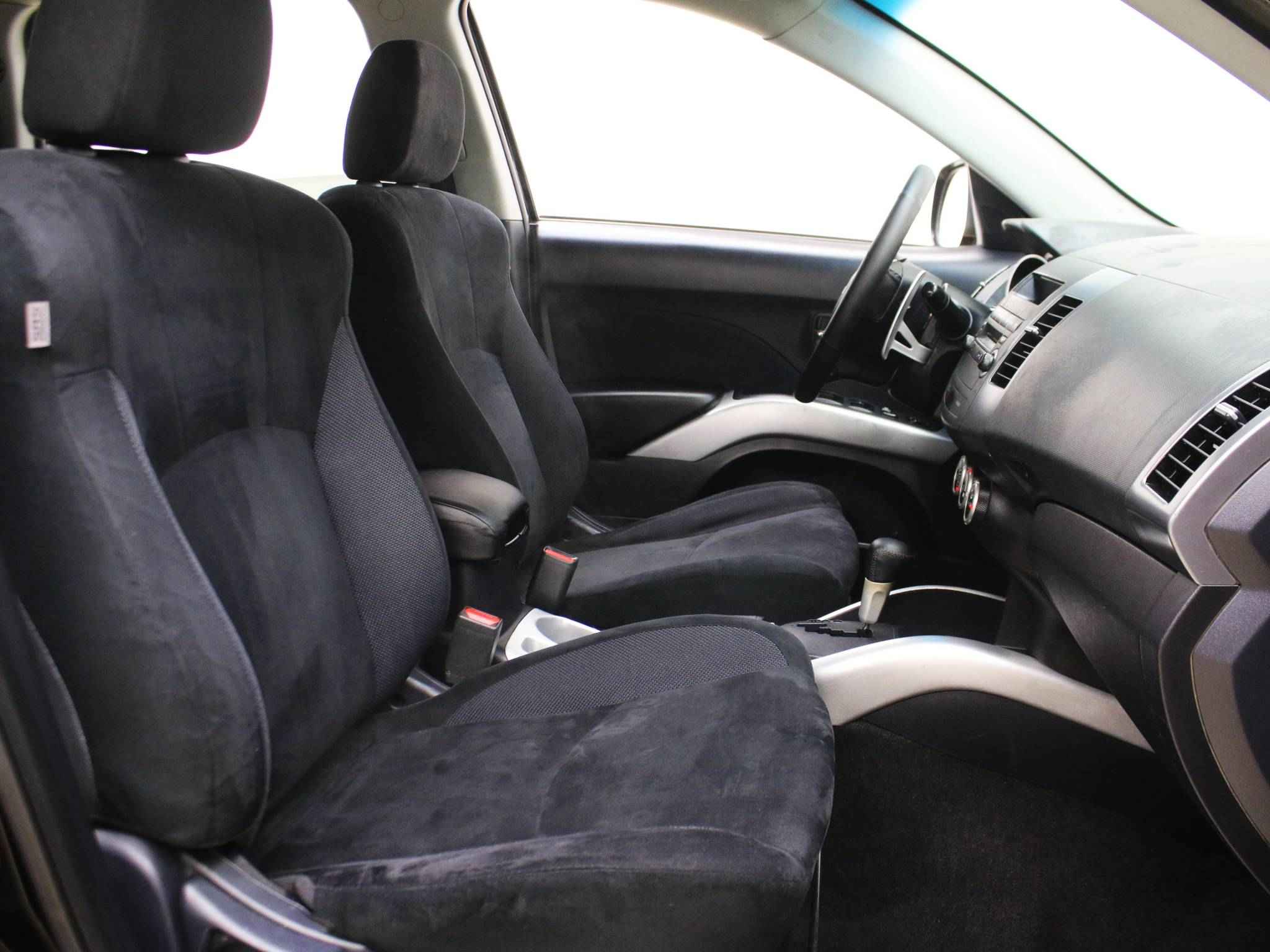 Mitsubishi Outlander, II