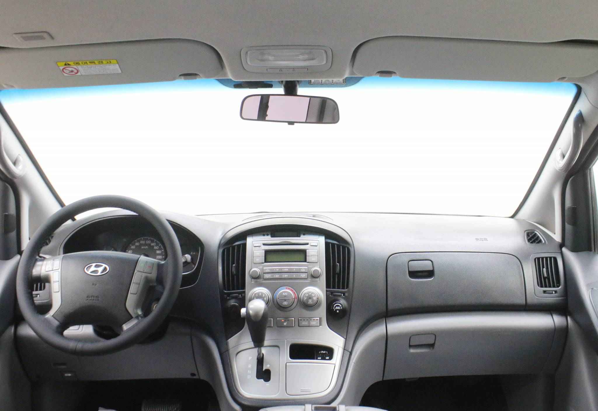 Hyundai Grand Starex, I