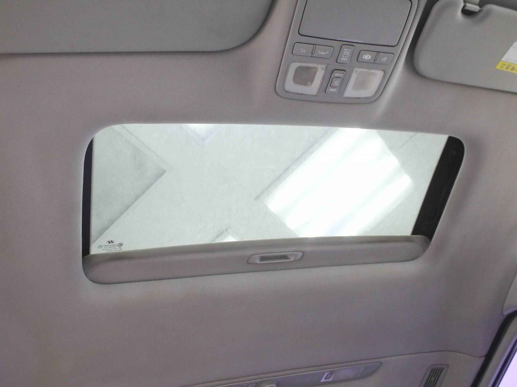 Hyundai Grand Starex, I