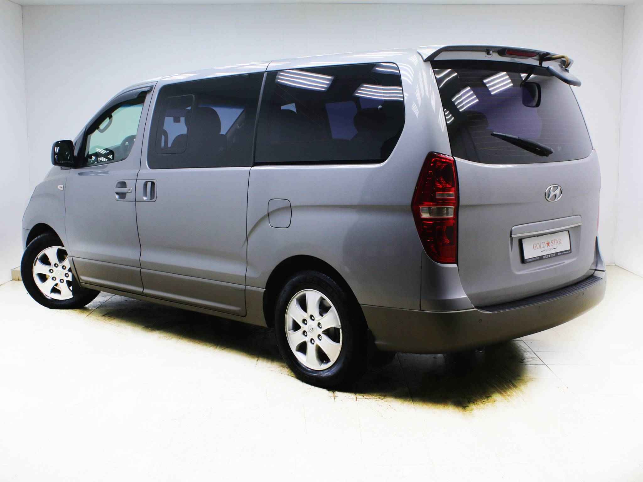 Hyundai Grand Starex, I