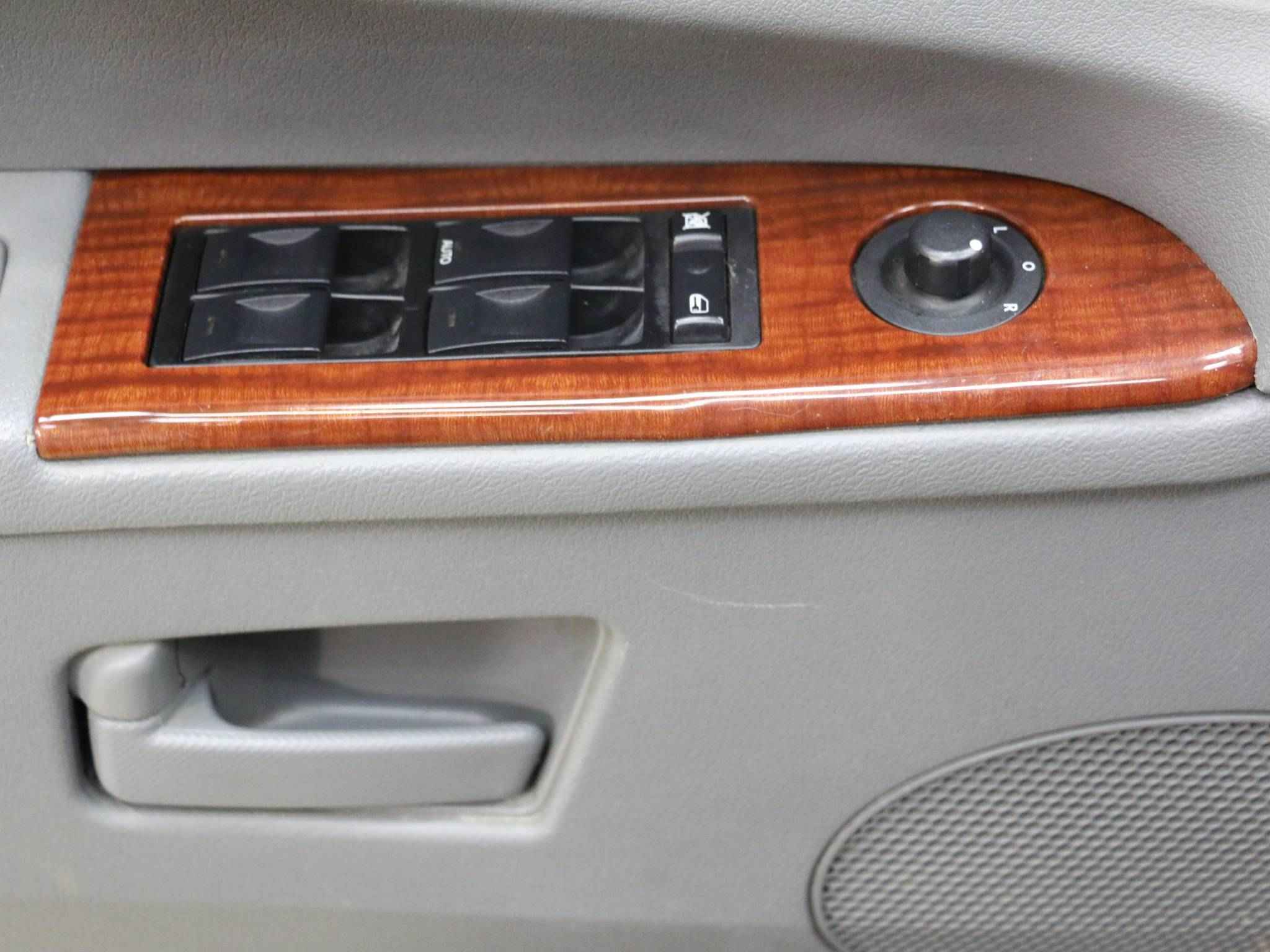 Jeep Grand Cherokee, III (WK)