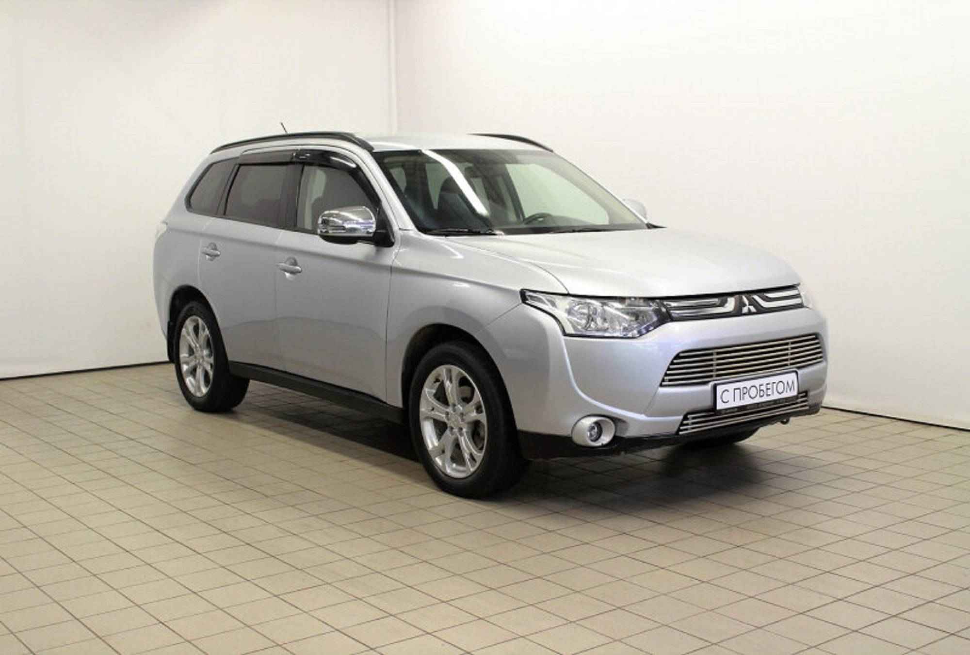 Mitsubishi Outlander, III
