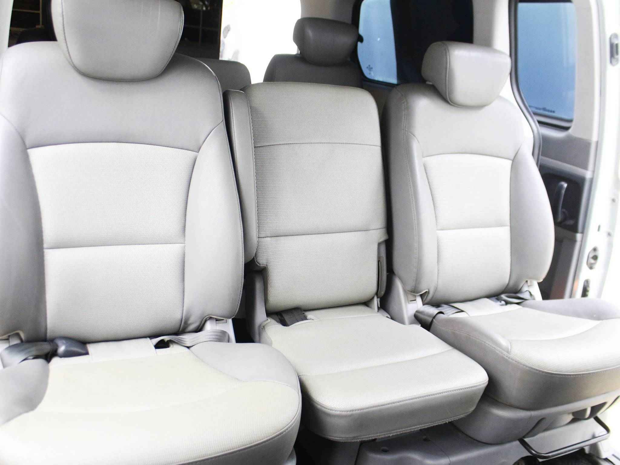 Hyundai Grand Starex, I