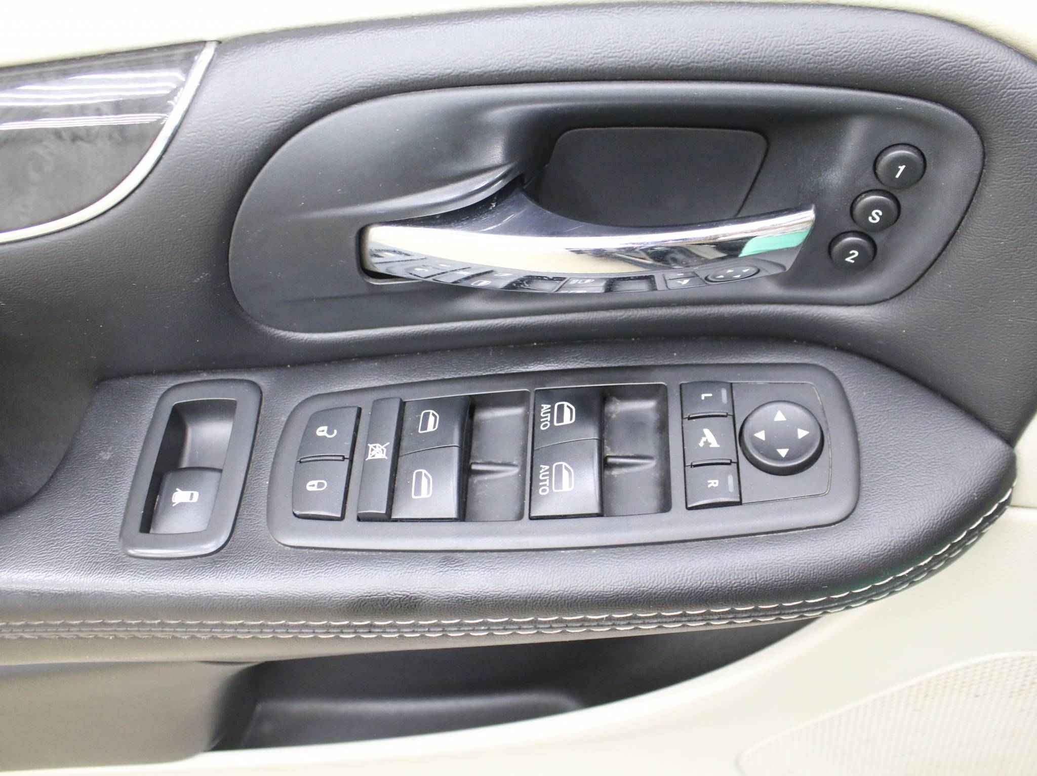 Chrysler Voyager, V Рестайлинг