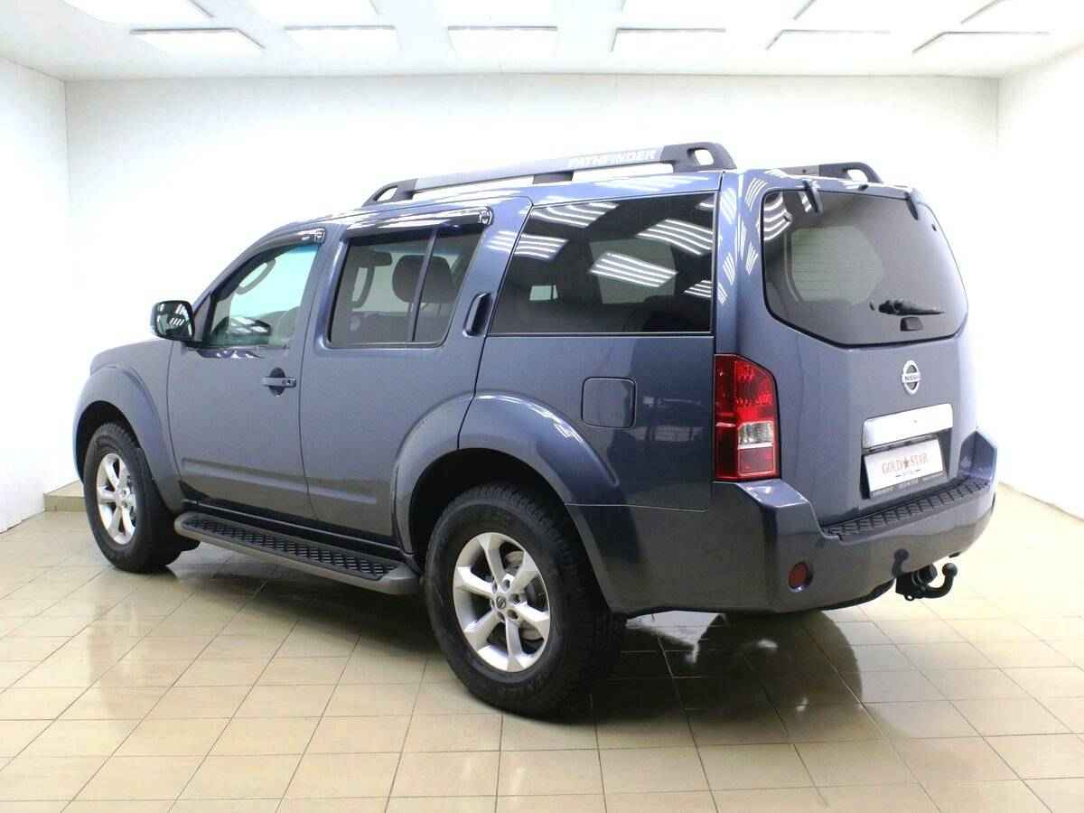 Nissan Pathfinder, III