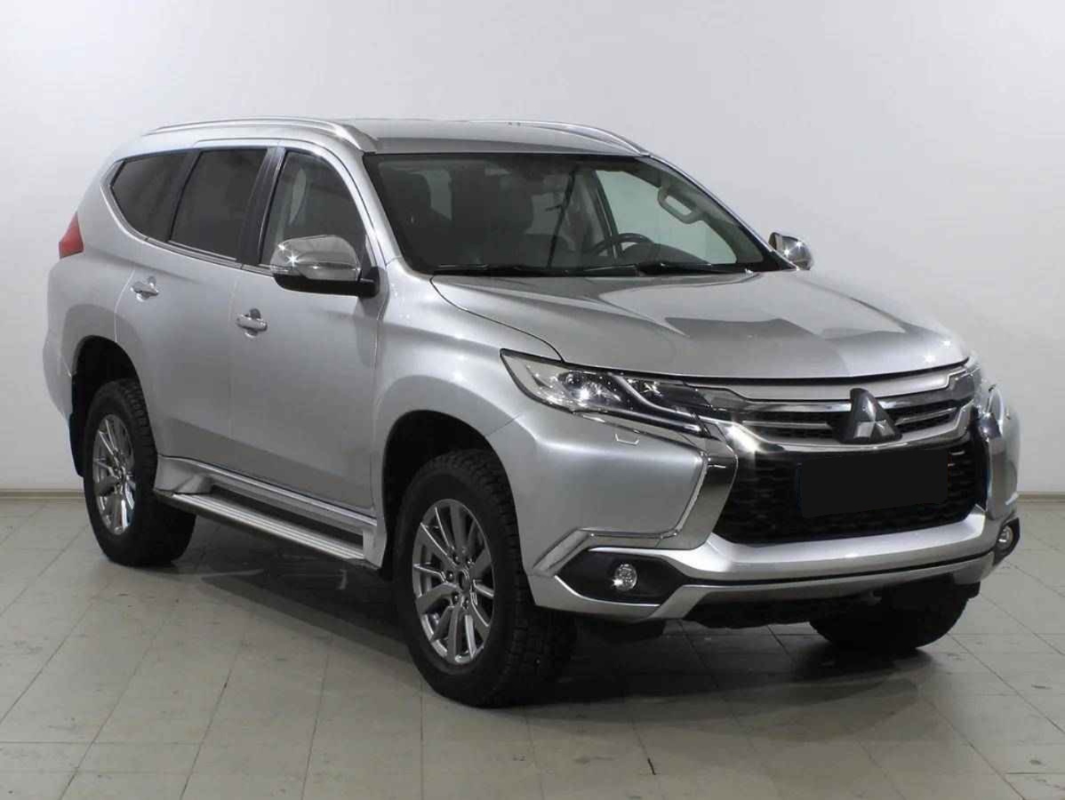 Mitsubishi Pajero Sport, III