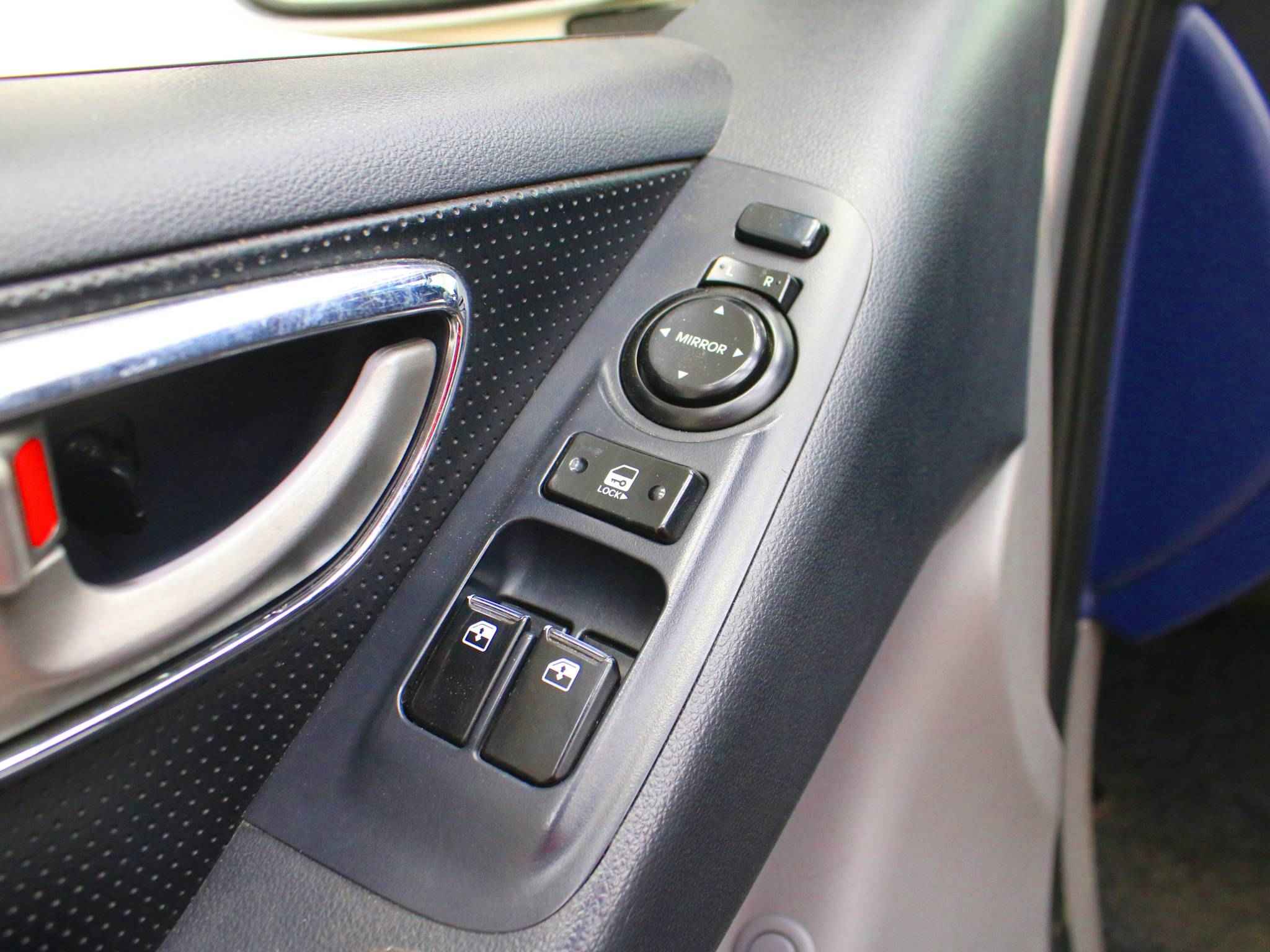 Hyundai Grand Starex, I