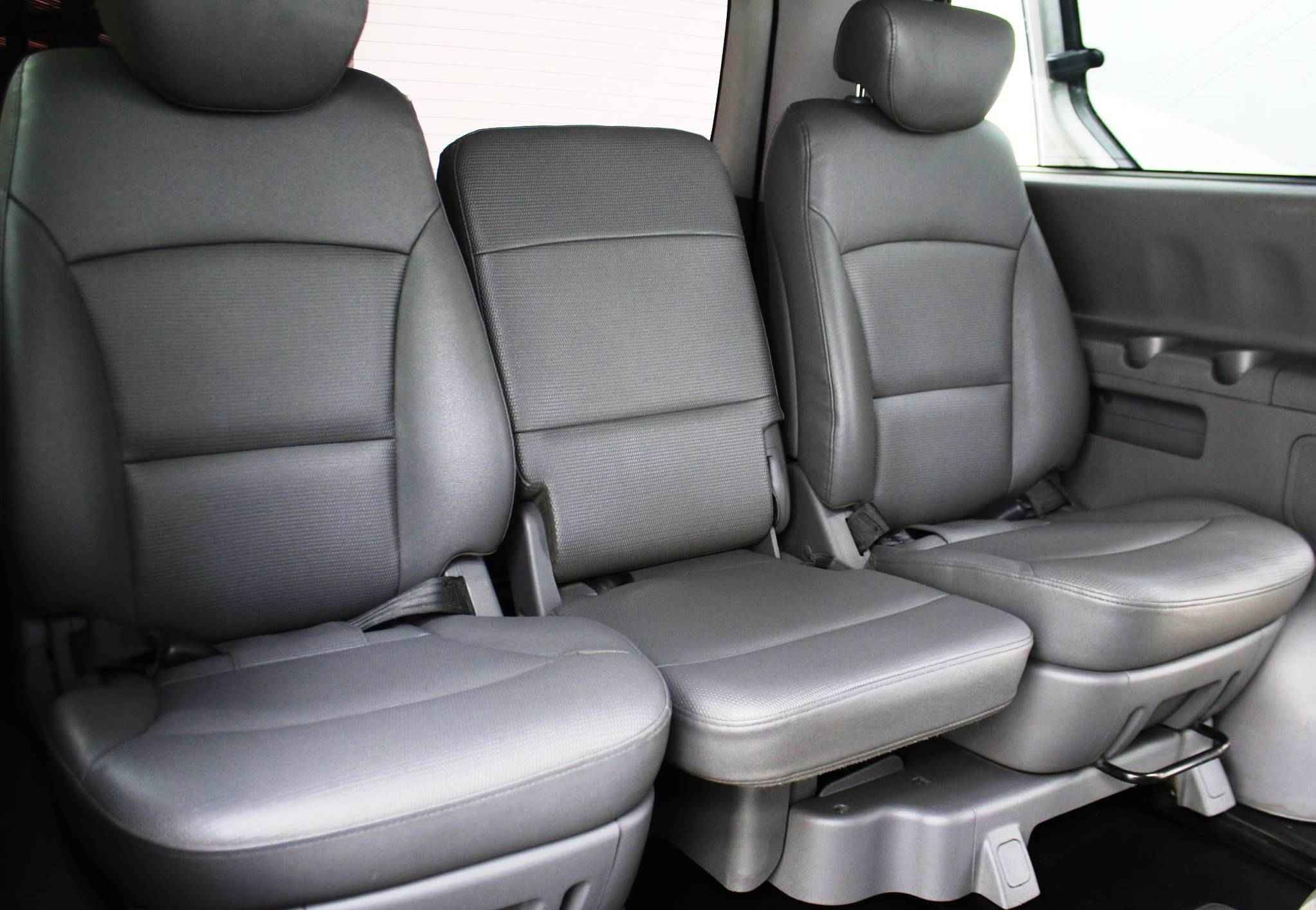 Hyundai Grand Starex, I