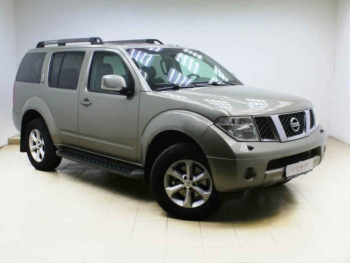 Nissan Pathfinder, III