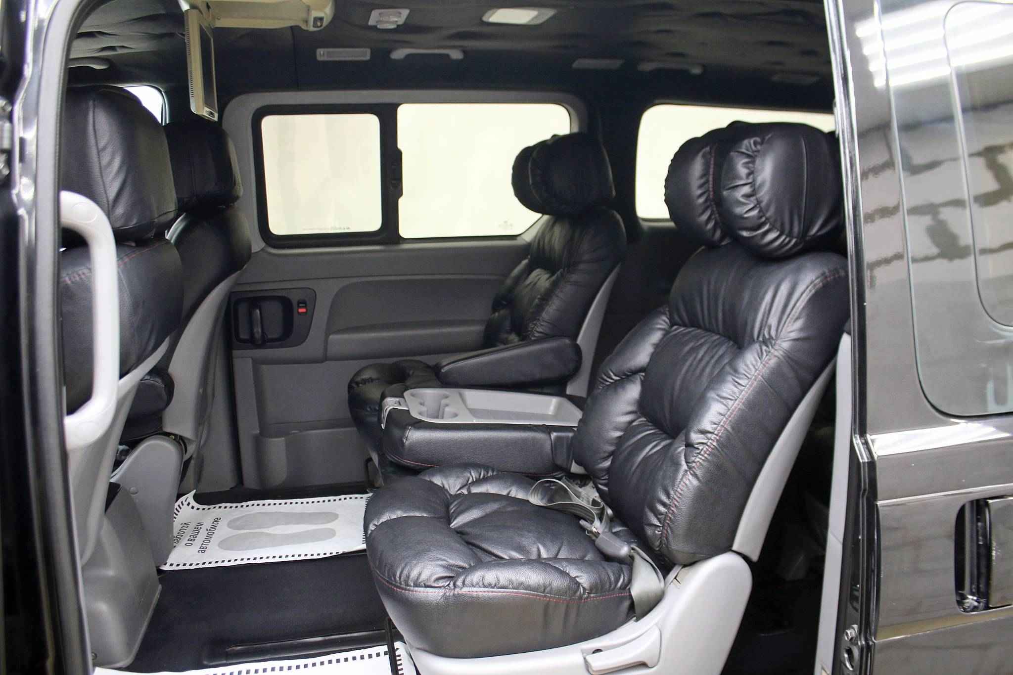 Hyundai Grand Starex, I