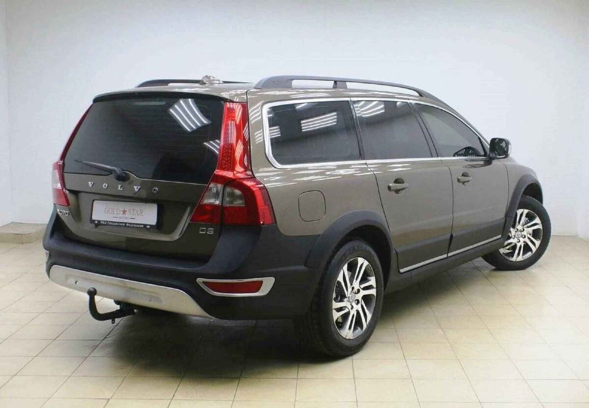 Volvo XC70, II