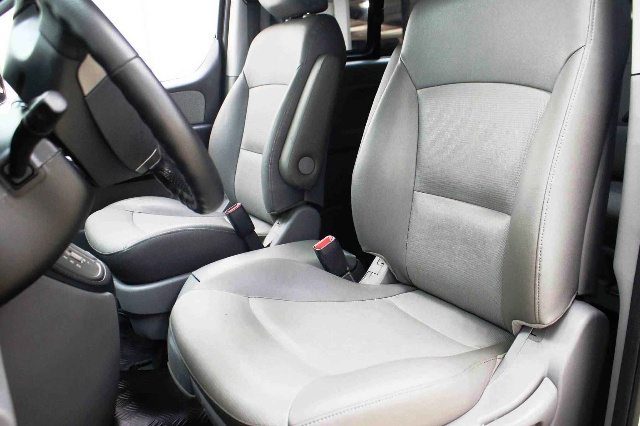 Hyundai Grand Starex, I