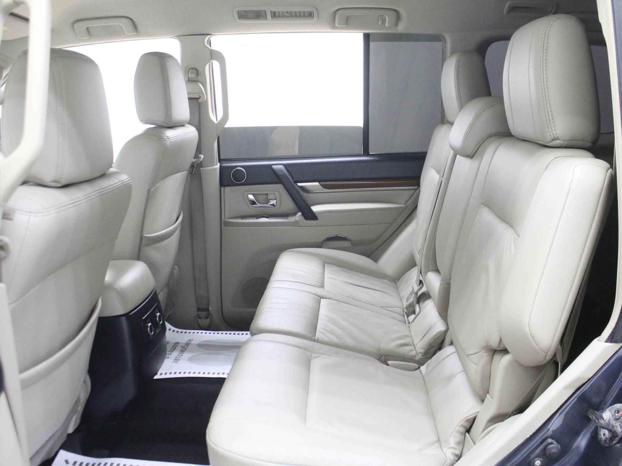 Mitsubishi Pajero, IV