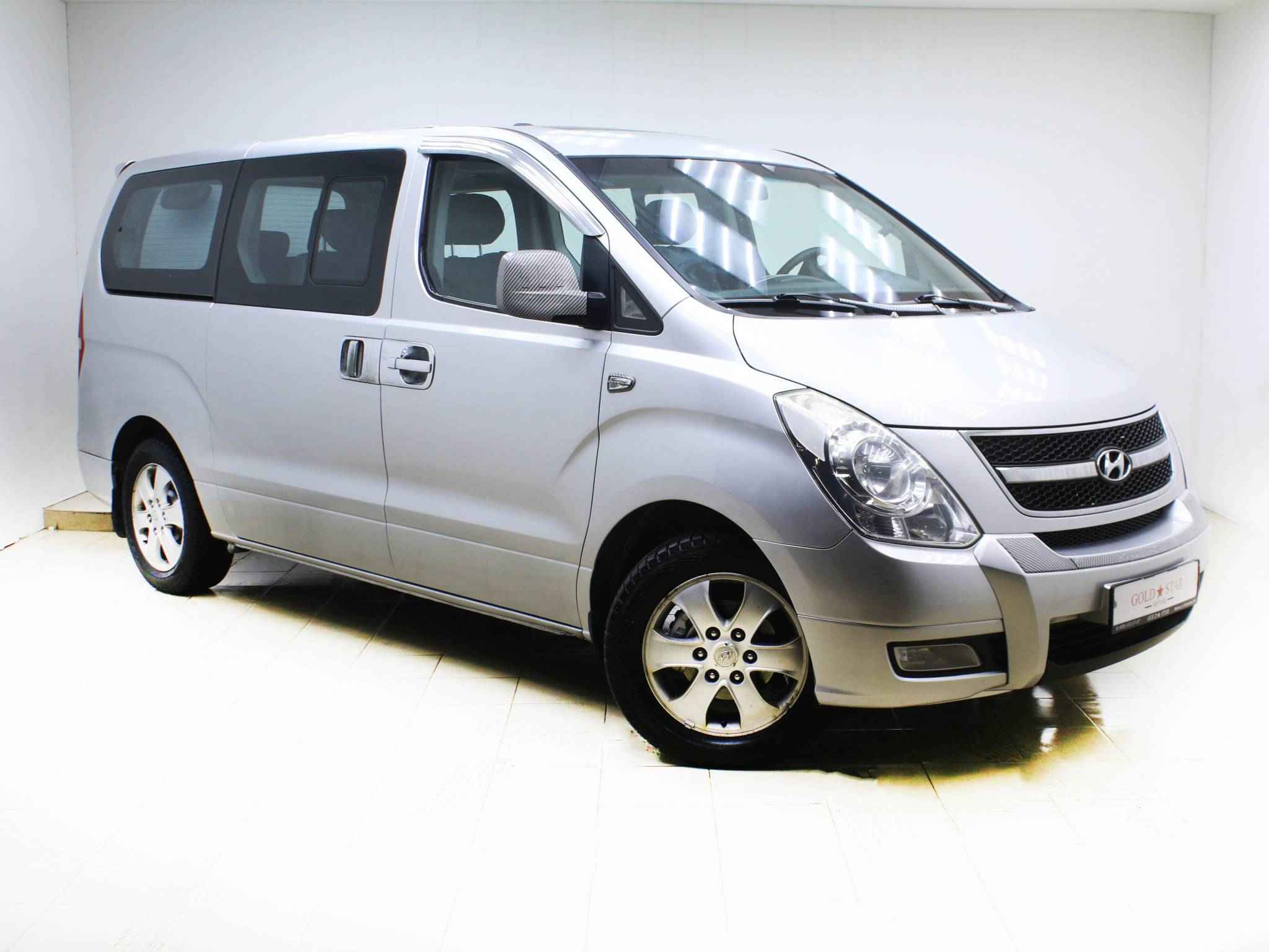 Hyundai Grand Starex, I
