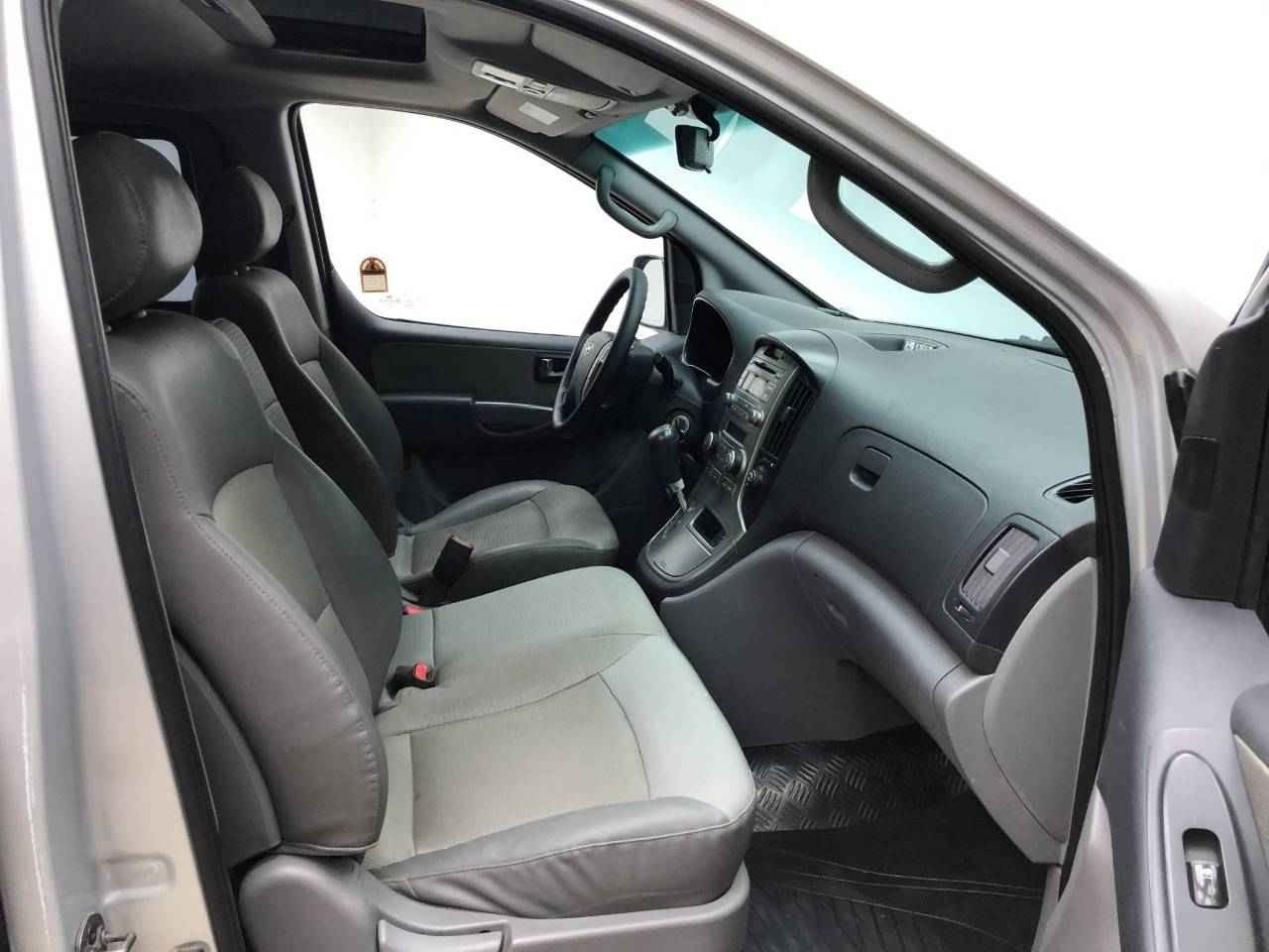 Hyundai Grand Starex, I