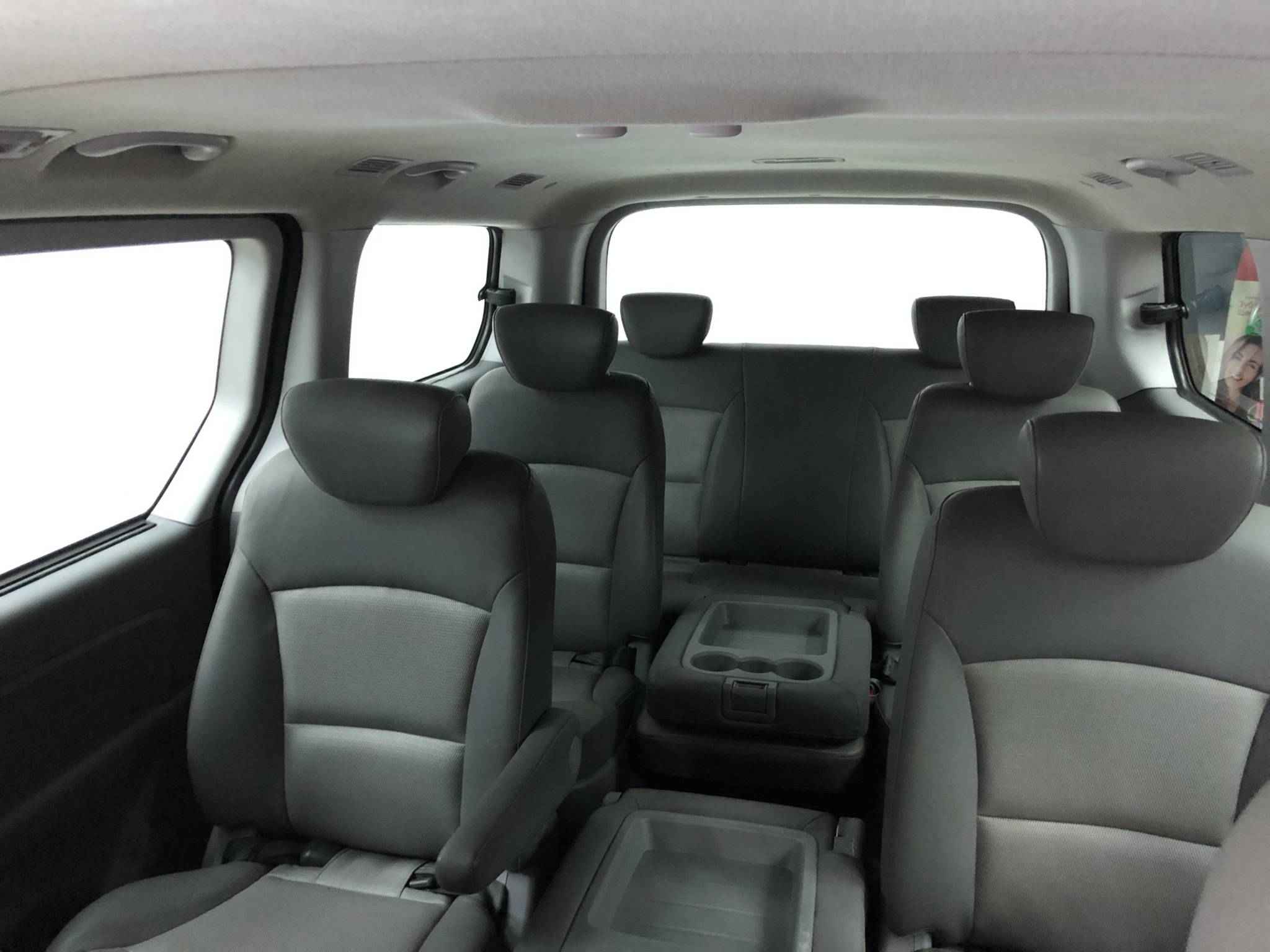 Hyundai Grand Starex, I