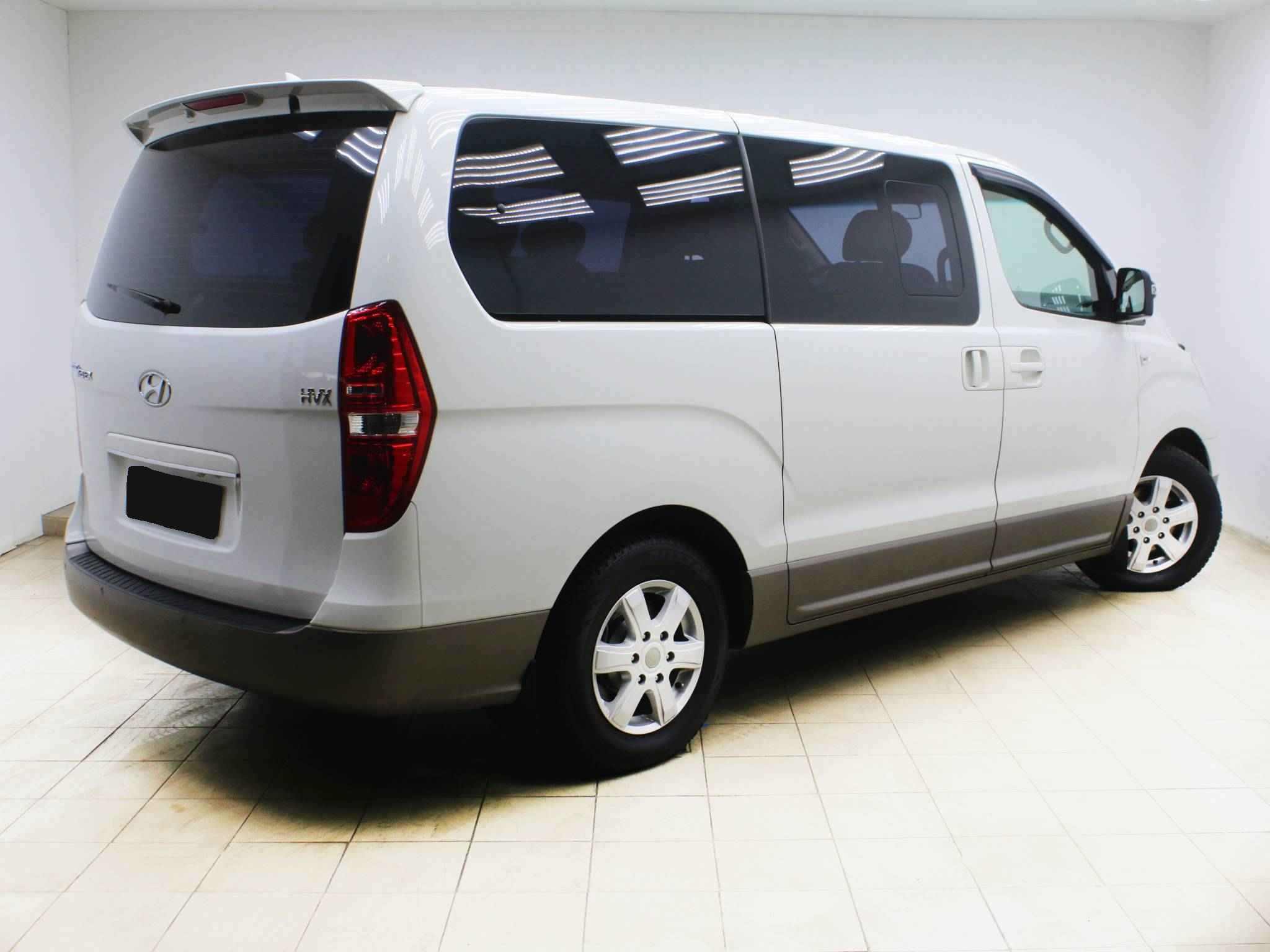 Hyundai Grand Starex, I