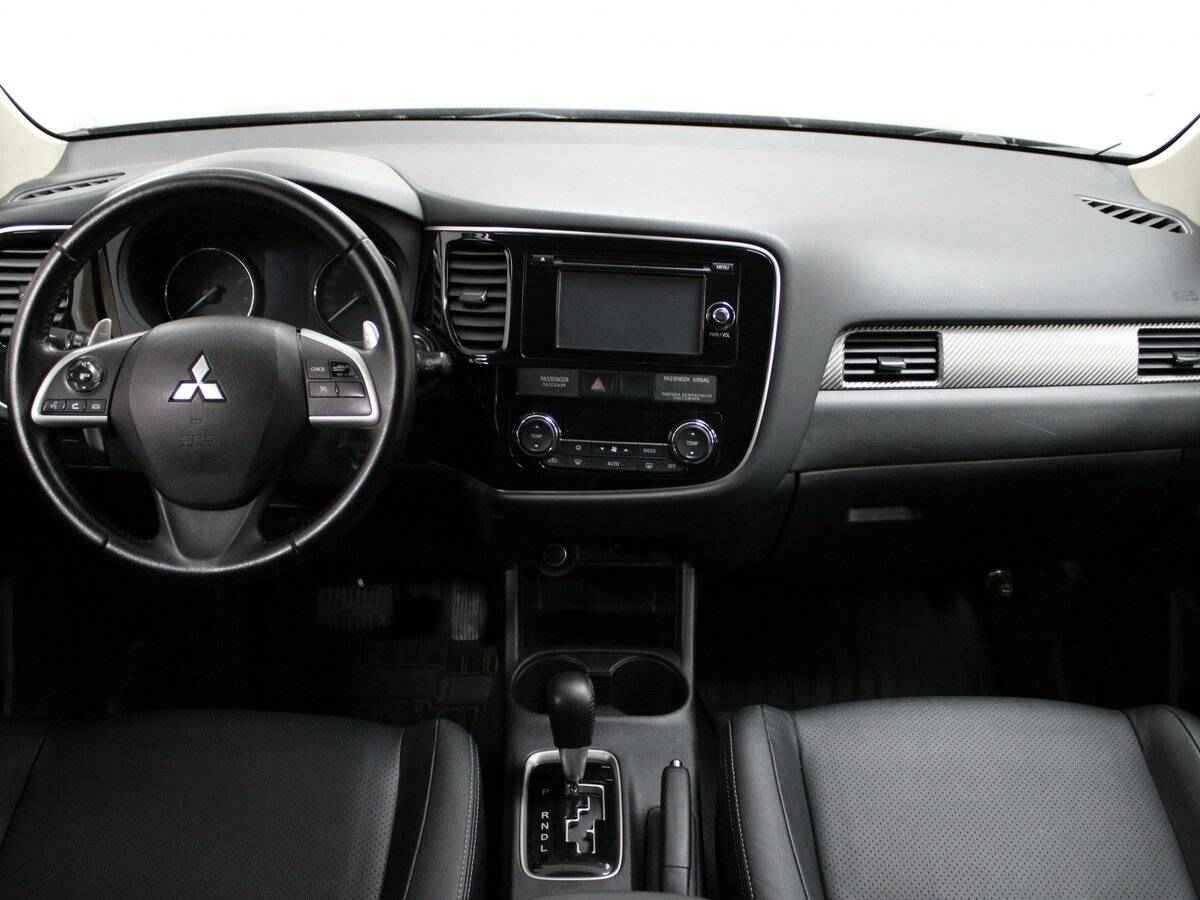 Mitsubishi Outlander, III