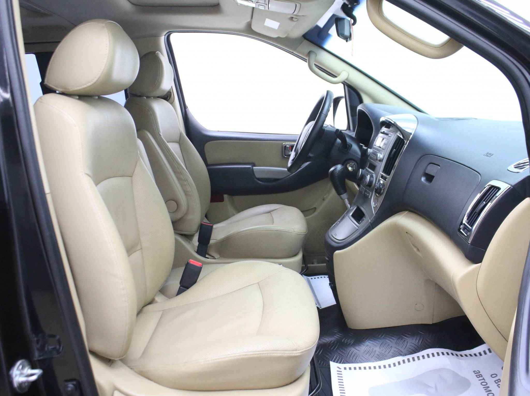 Hyundai Grand Starex, I