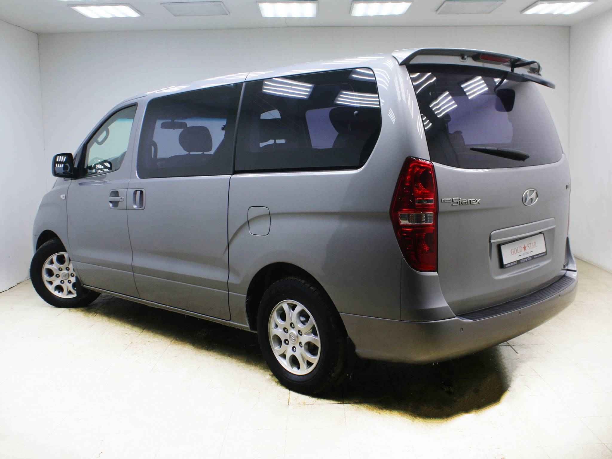 Hyundai Grand Starex, I