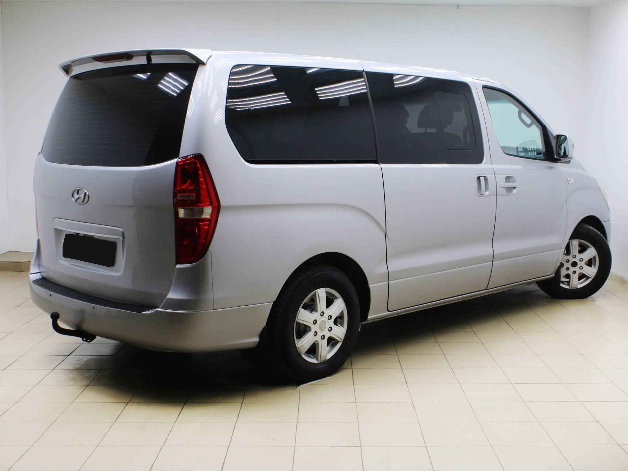 Hyundai Grand Starex, I