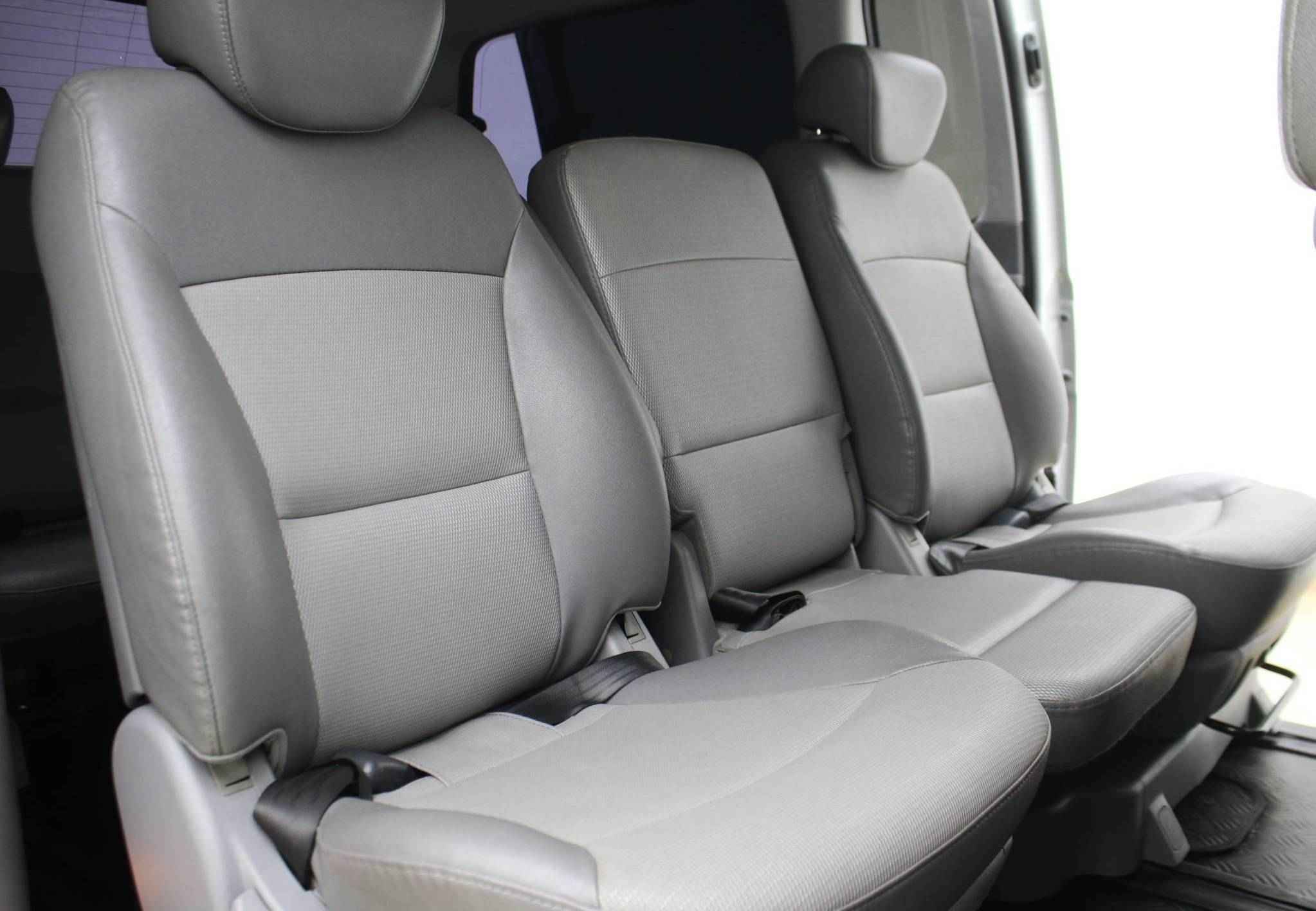 Hyundai Grand Starex, I