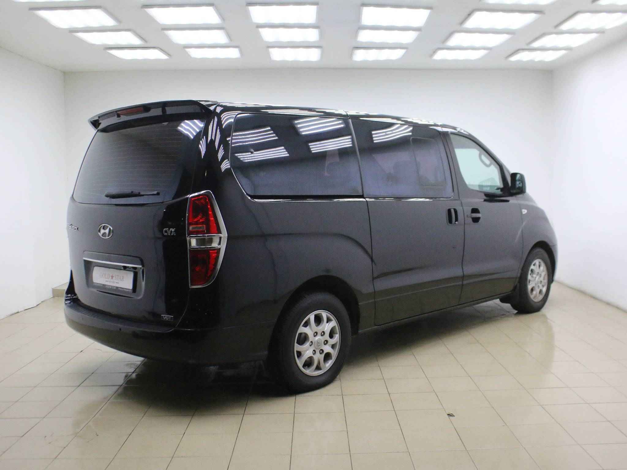 Hyundai Grand Starex, I