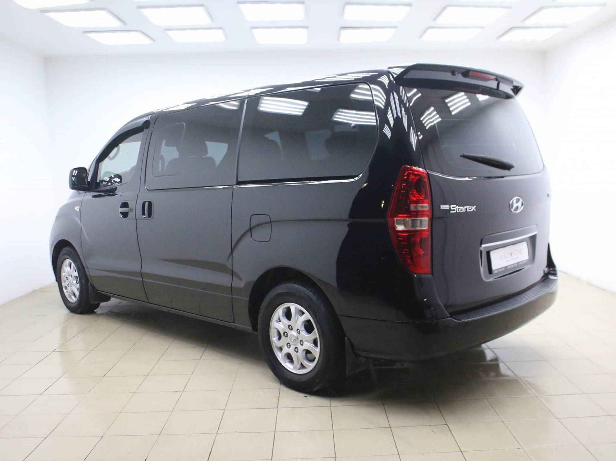 Hyundai Grand Starex, I