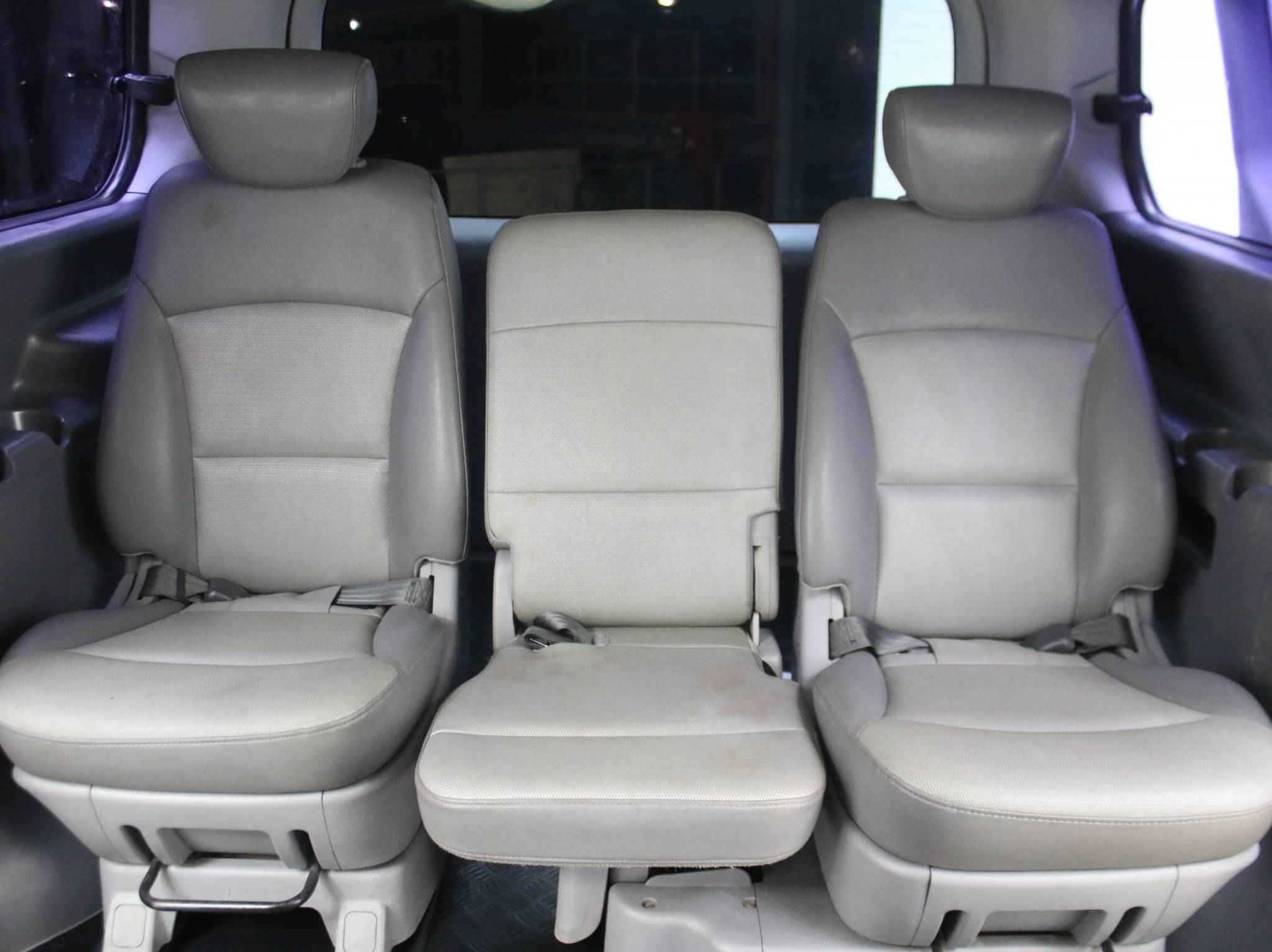 Hyundai Grand Starex, I