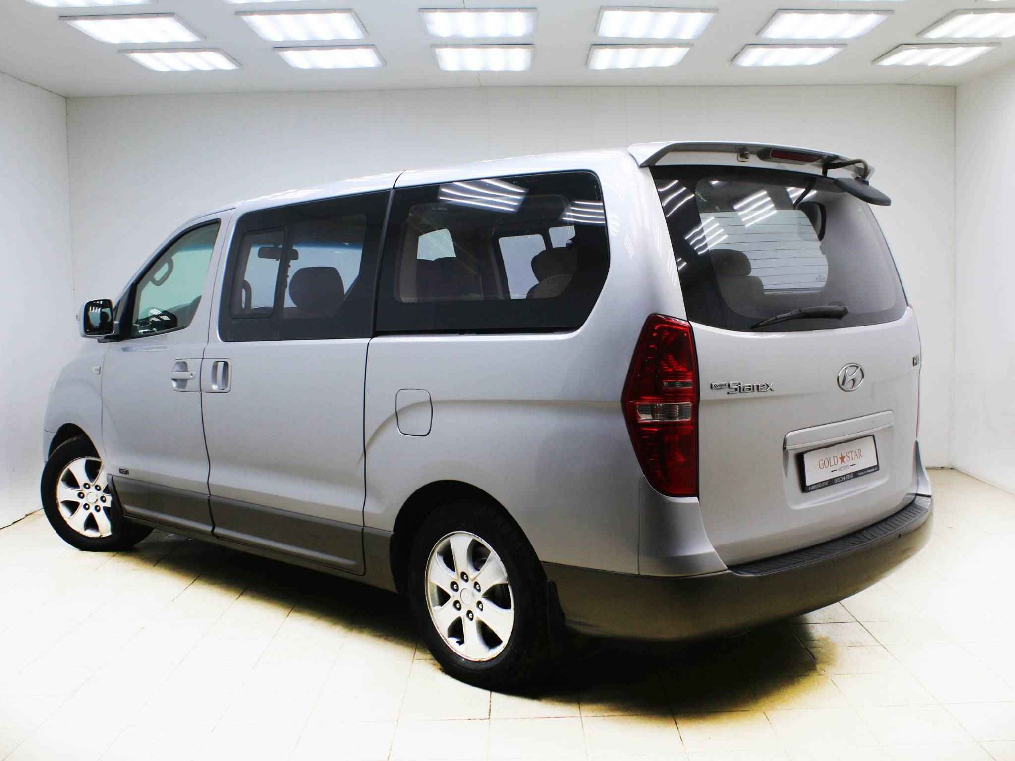 Hyundai Grand Starex, I