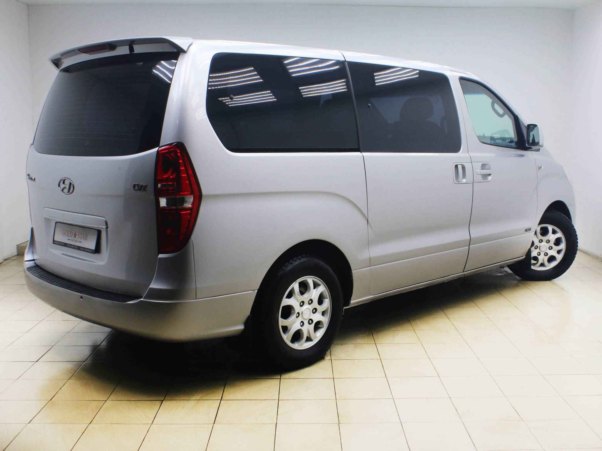 Hyundai Grand Starex, I