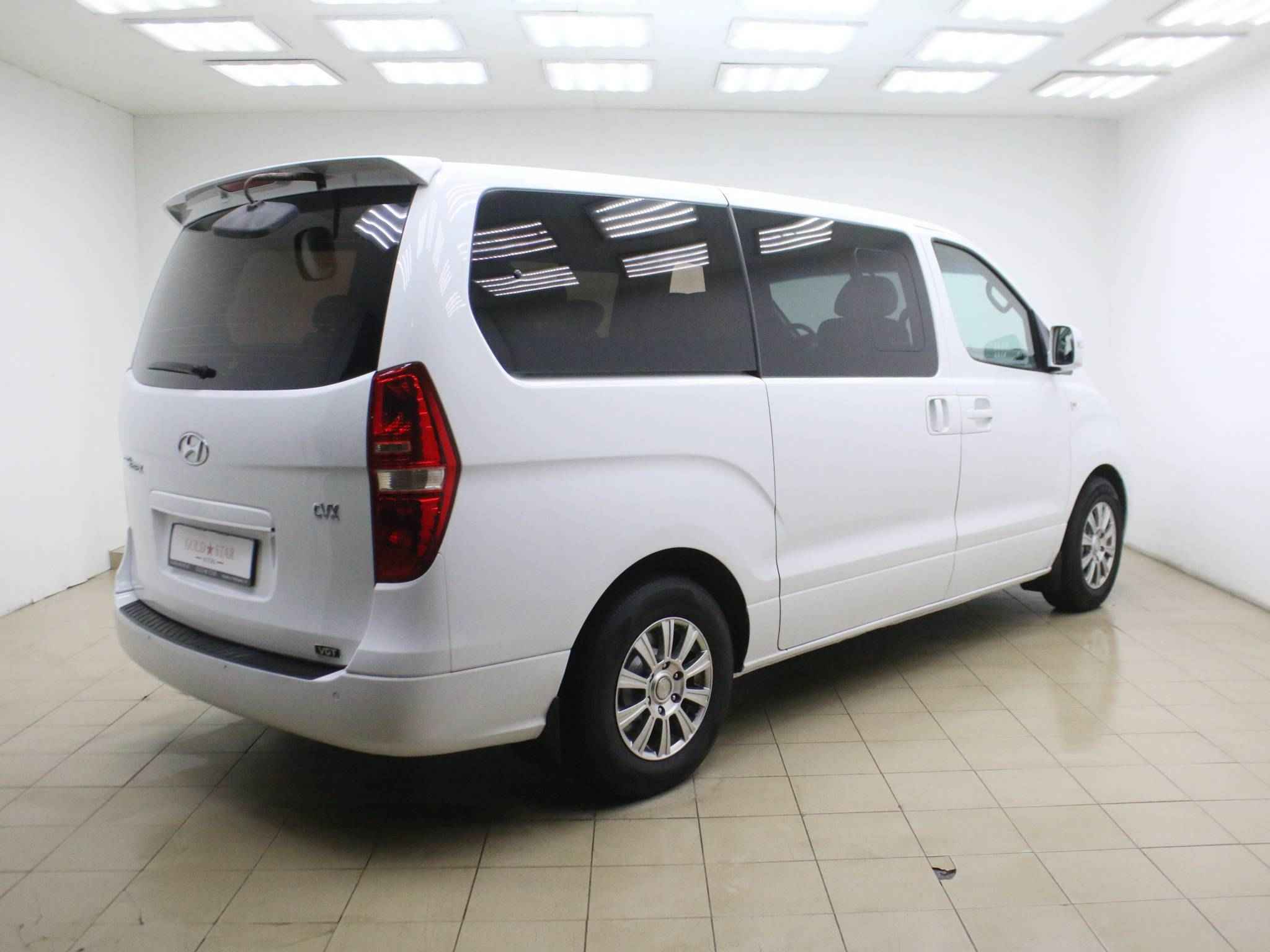 Hyundai Grand Starex, I