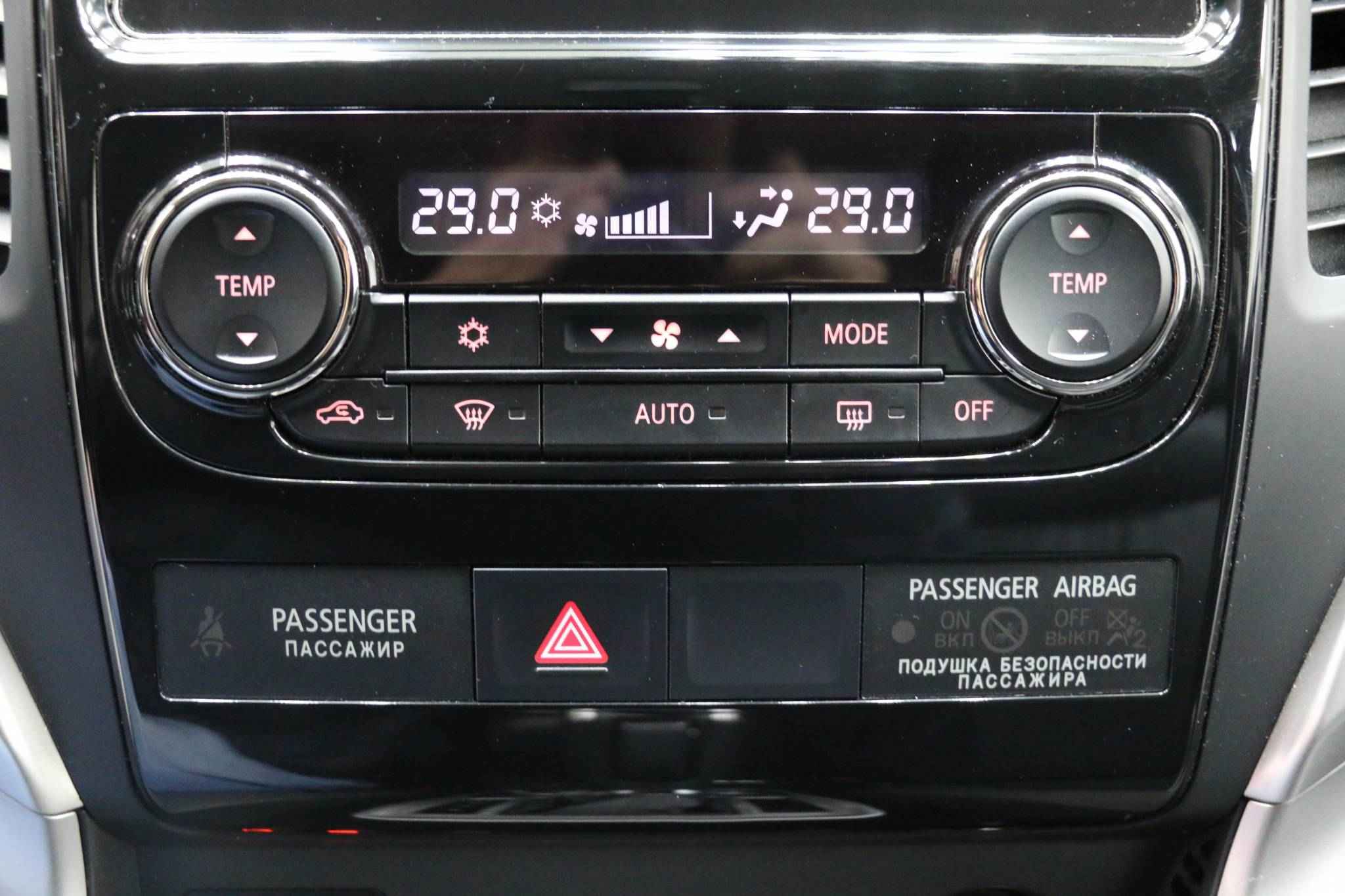 Mitsubishi Pajero Sport, III