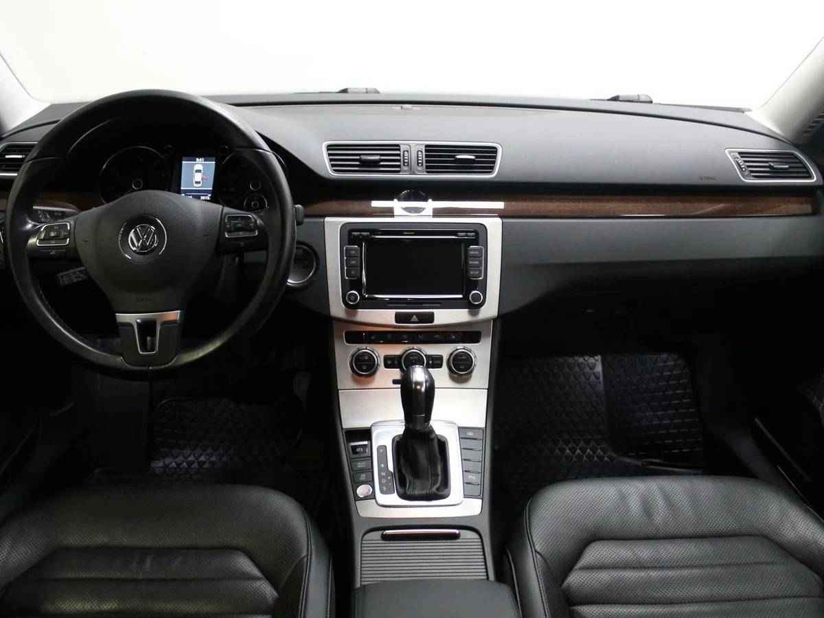 Volkswagen Passat, B7