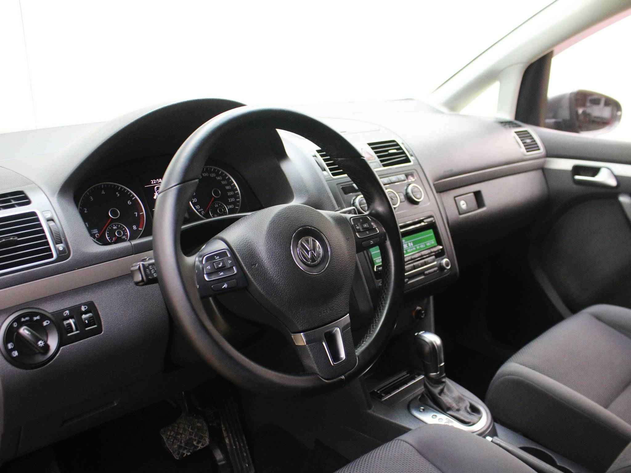 Volkswagen Touran, II