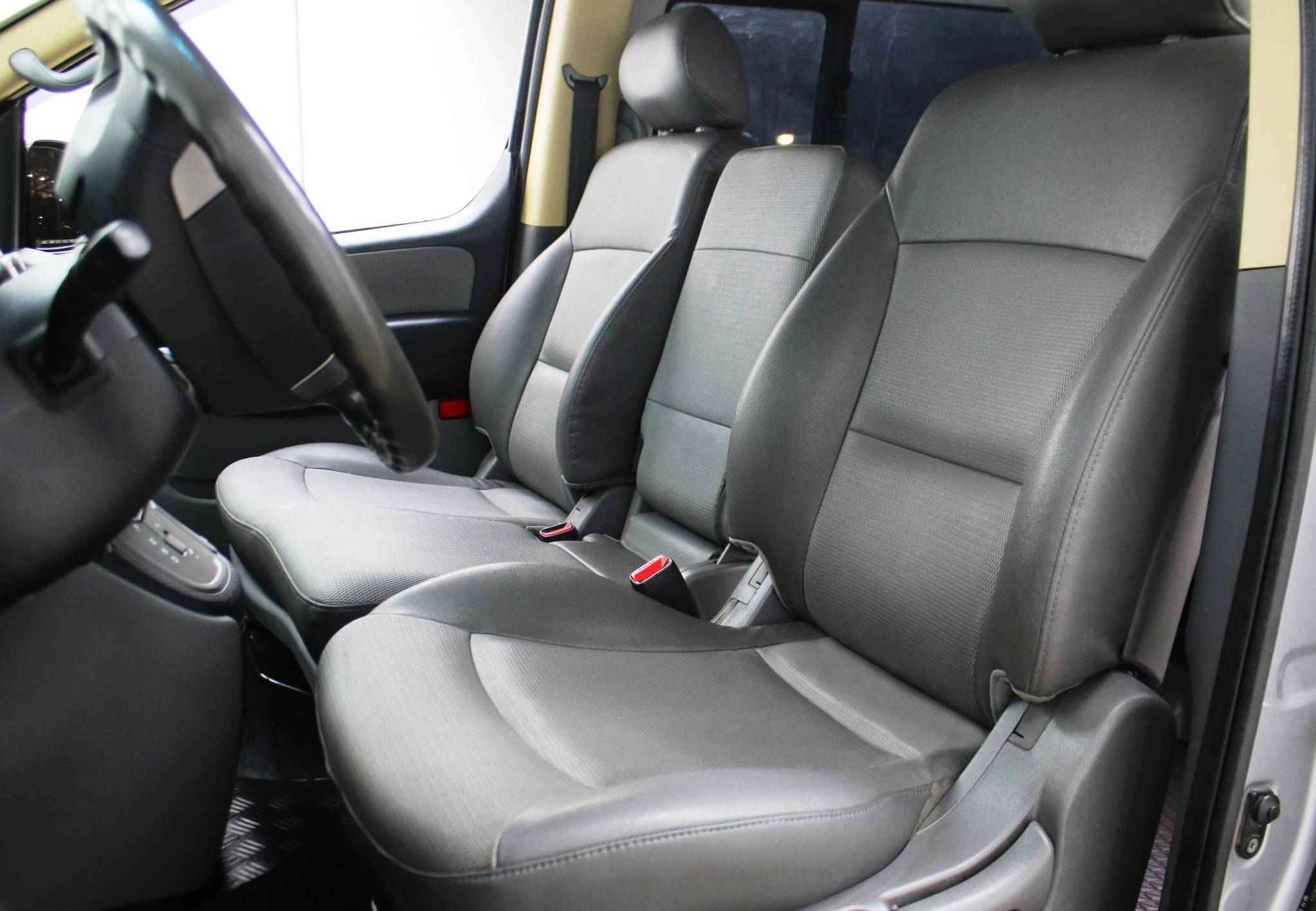 Hyundai Grand Starex, I