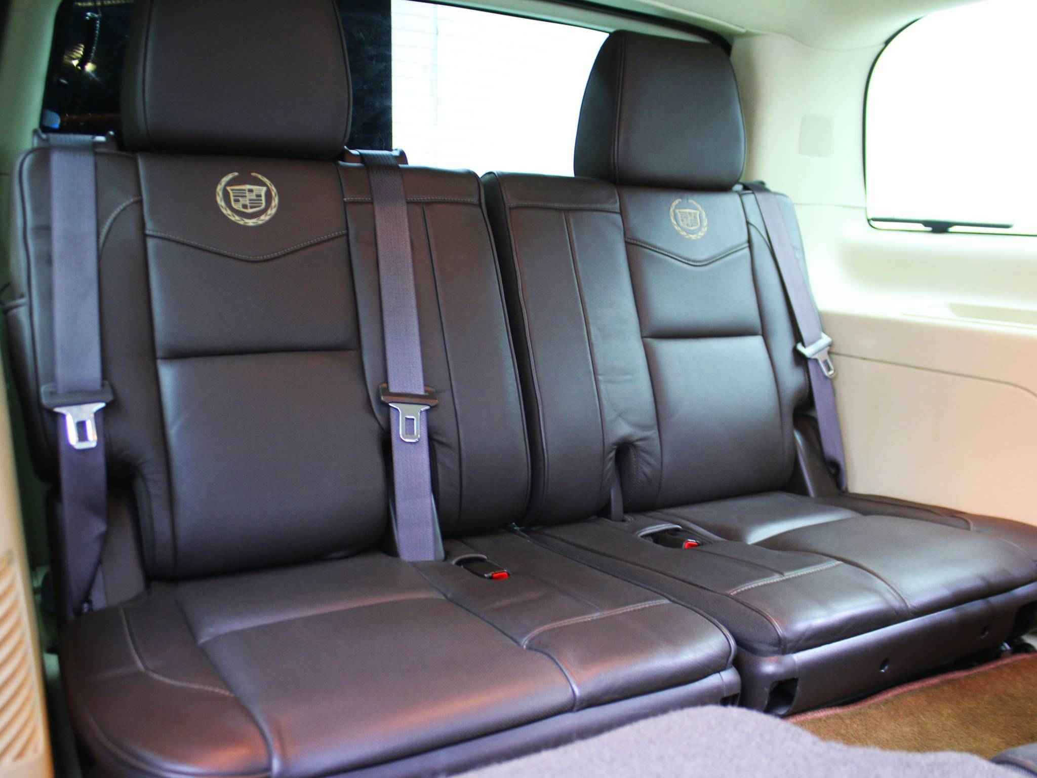 Cadillac Escalade, III