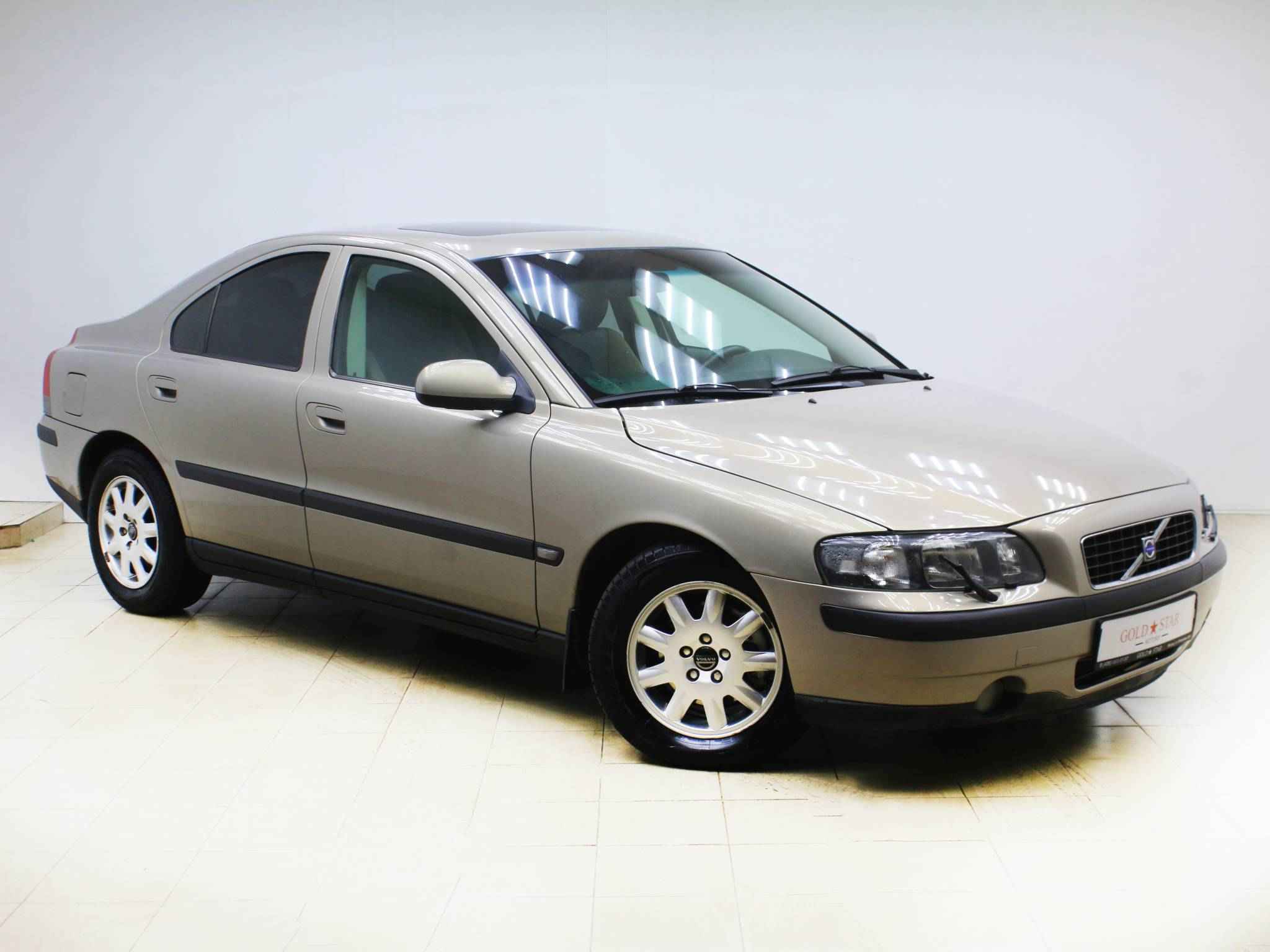 Volvo S60, I