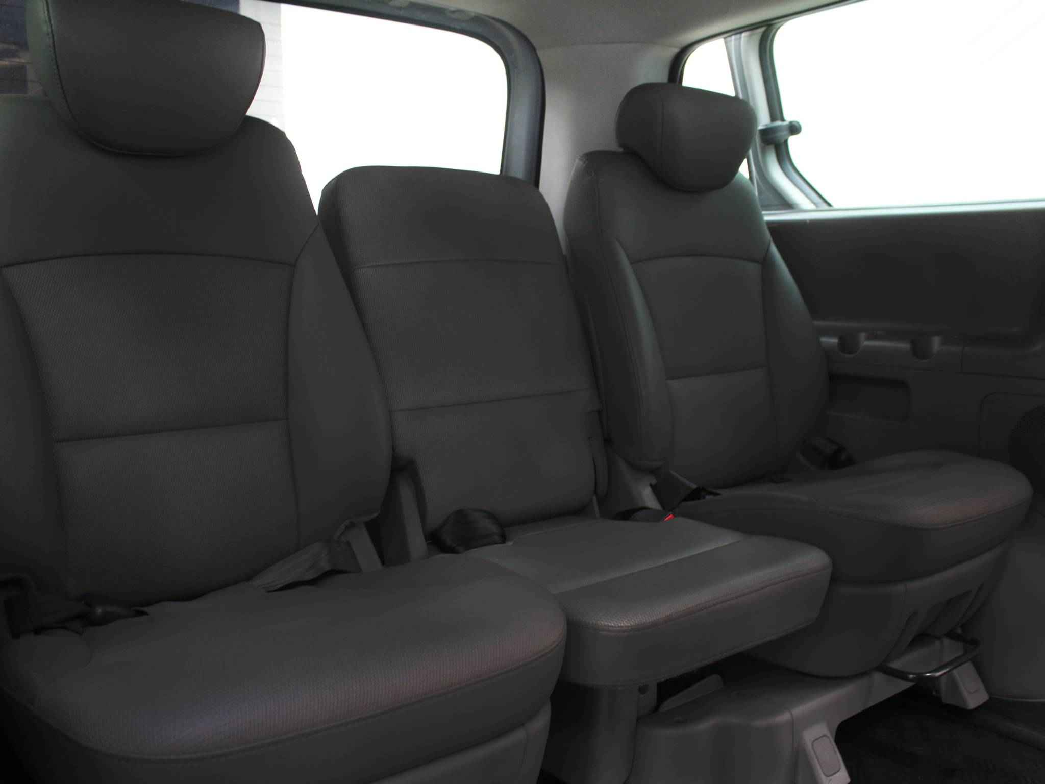 Hyundai Grand Starex, I