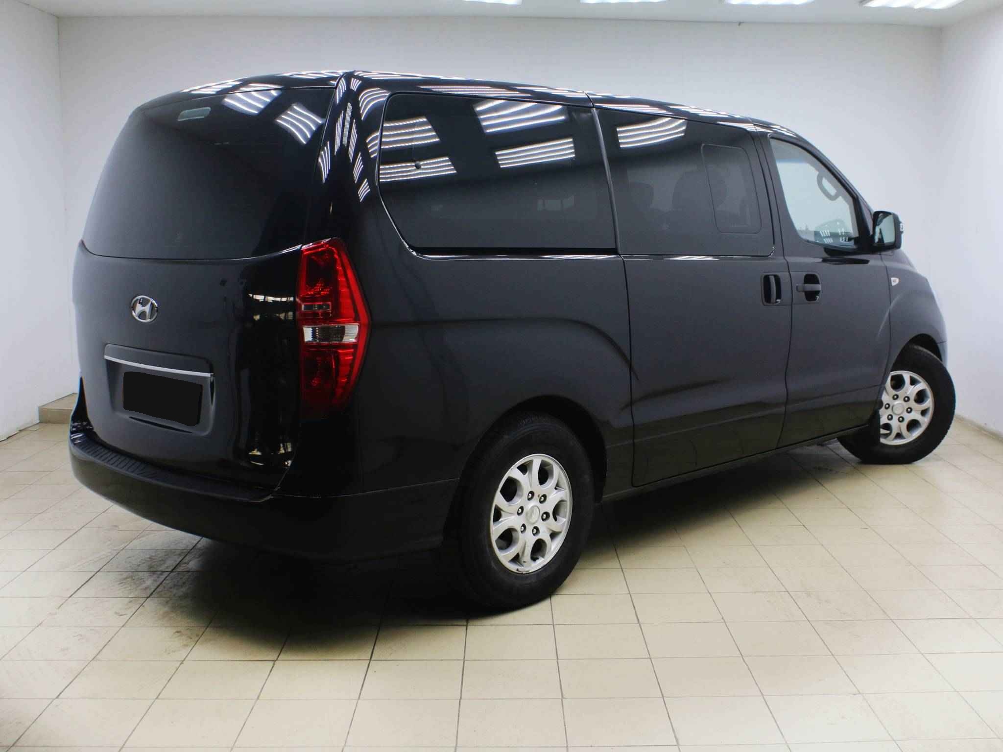 Hyundai Grand Starex, I